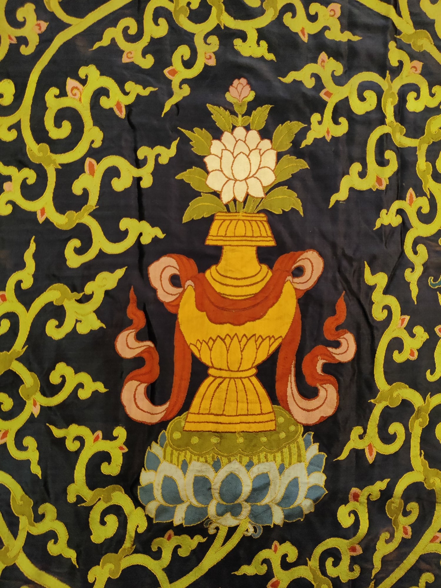 Cloud Brocade Supporting Goddess Picture - 5
