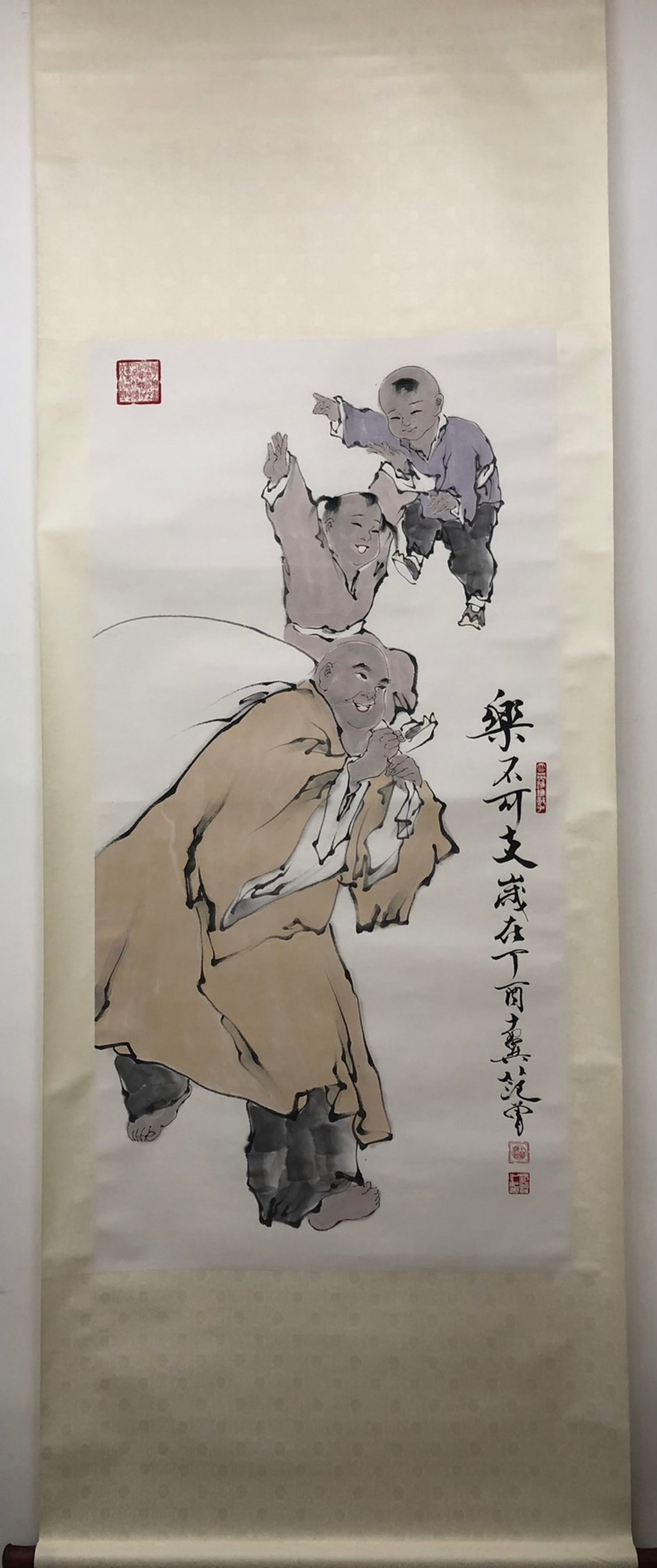 A Chinese Vertical Scroll Ink Painting of Character and Story on Paper: A Chinese Vertical Scroll Ink Painting of Character and Story on Paper,Fan Zeng,Size:53.5inx26.8in 一幅中国水墨人物故事画立ů