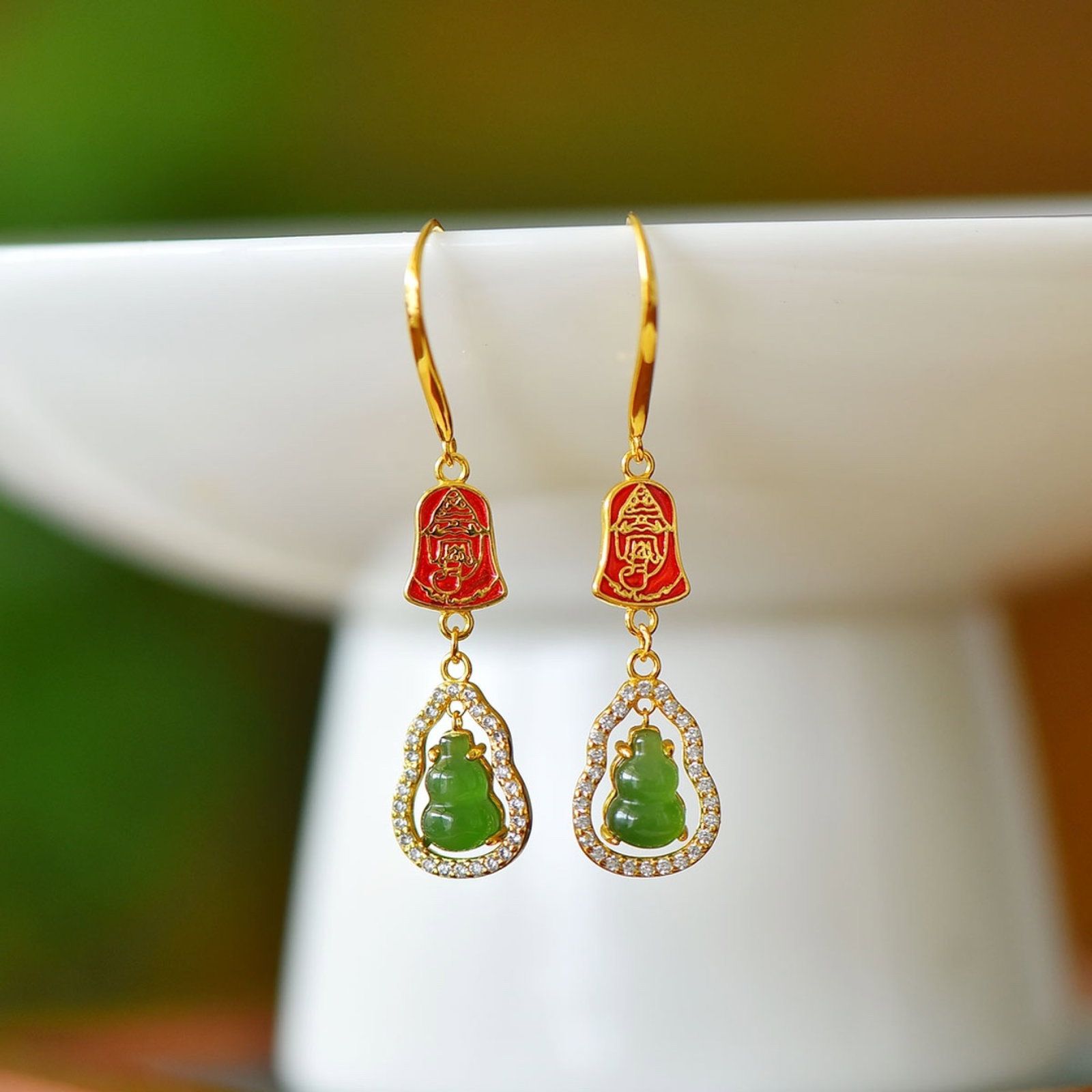 A Pair of Exquisite Sterling Silver-Gold Plated Inlaid Jasper Enamel Gourd Earrings,Inlaid Diamond: A Pair of Exquisite Sterling Silver-Gold Plated Inlaid Jasper Enamel Gourd Earrings,Inlaid Diamond,Size:5mmx7mm 一对纯银镀金镶碧玉珐琅