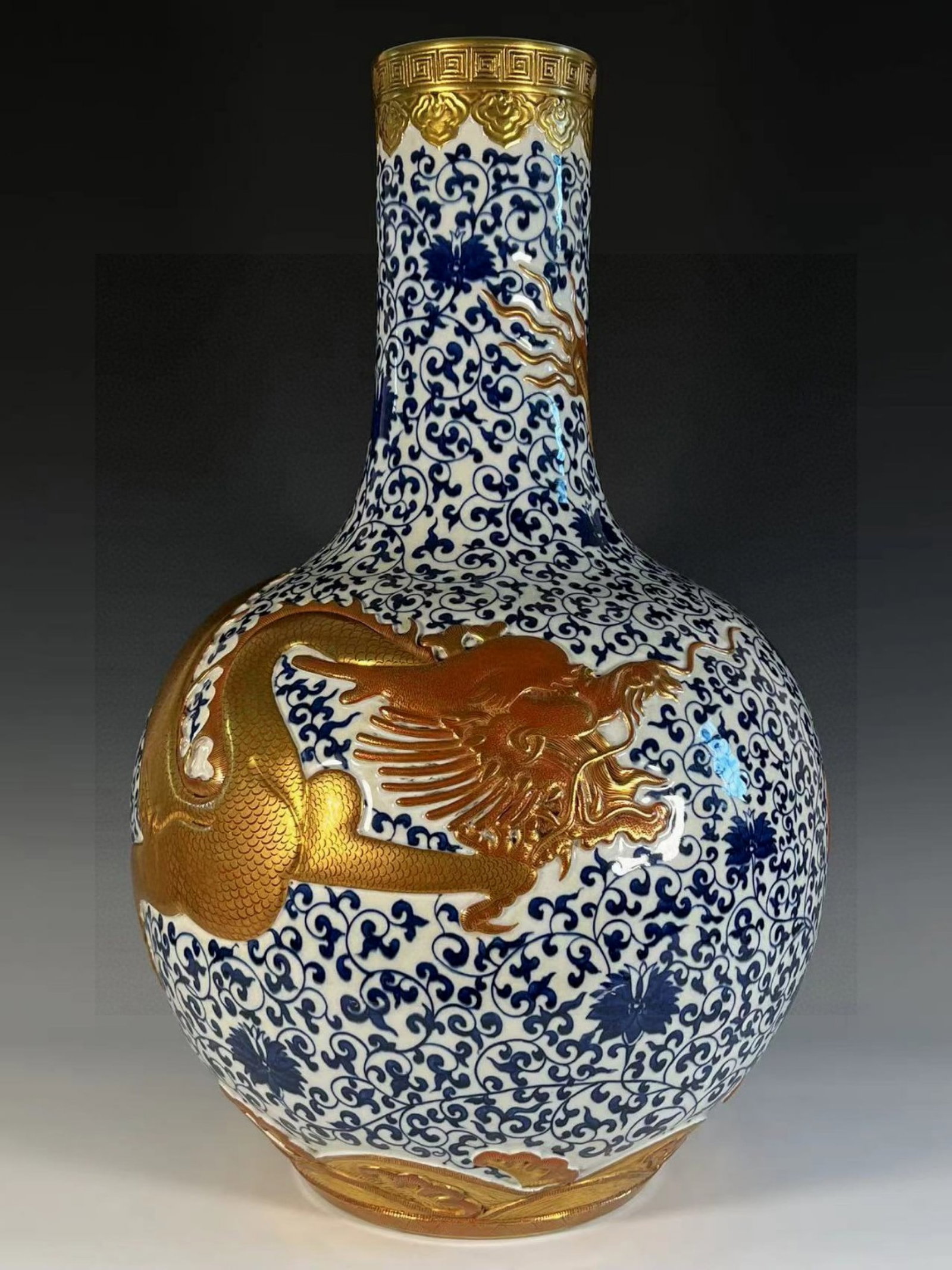 A Huge Blue and White Gold Ground Lotus and Dragon Pattern Vase: A Huge Blue and White Gold Ground Lotus and Dragon Pattern Vase,Qing Dynasty,China,Qianlong Four-character Mark,Size:26.7inx8.7in