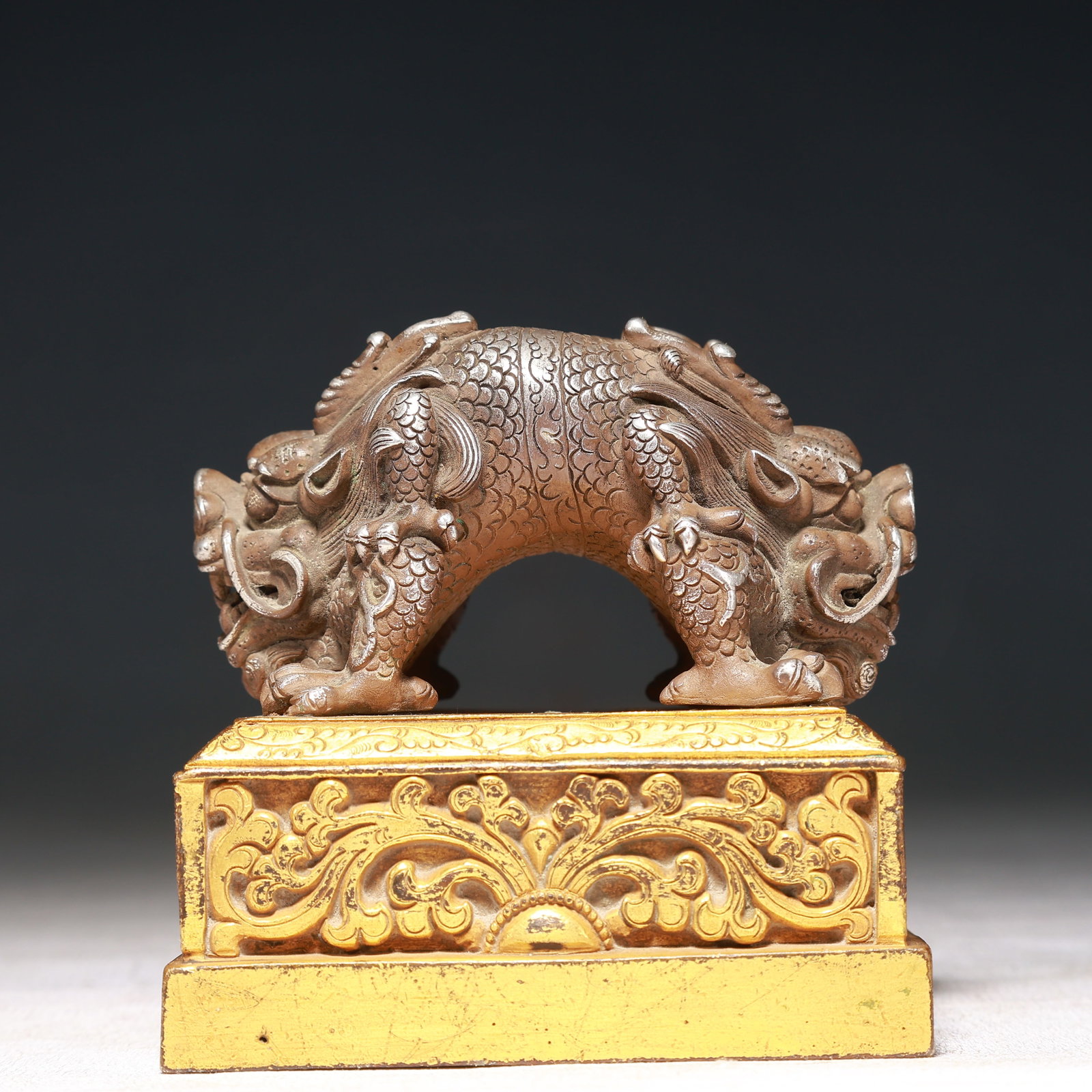 An Exquisite Gilt Bronze Auspicious Beast Seal: An Exquisite Gilt Bronze Auspicious Beast Seal,Qing Dynasty,China,Size:3.5inx3.3inx3.1in,Weight:1200g 铜鎏金瑞兽印章,中国清代