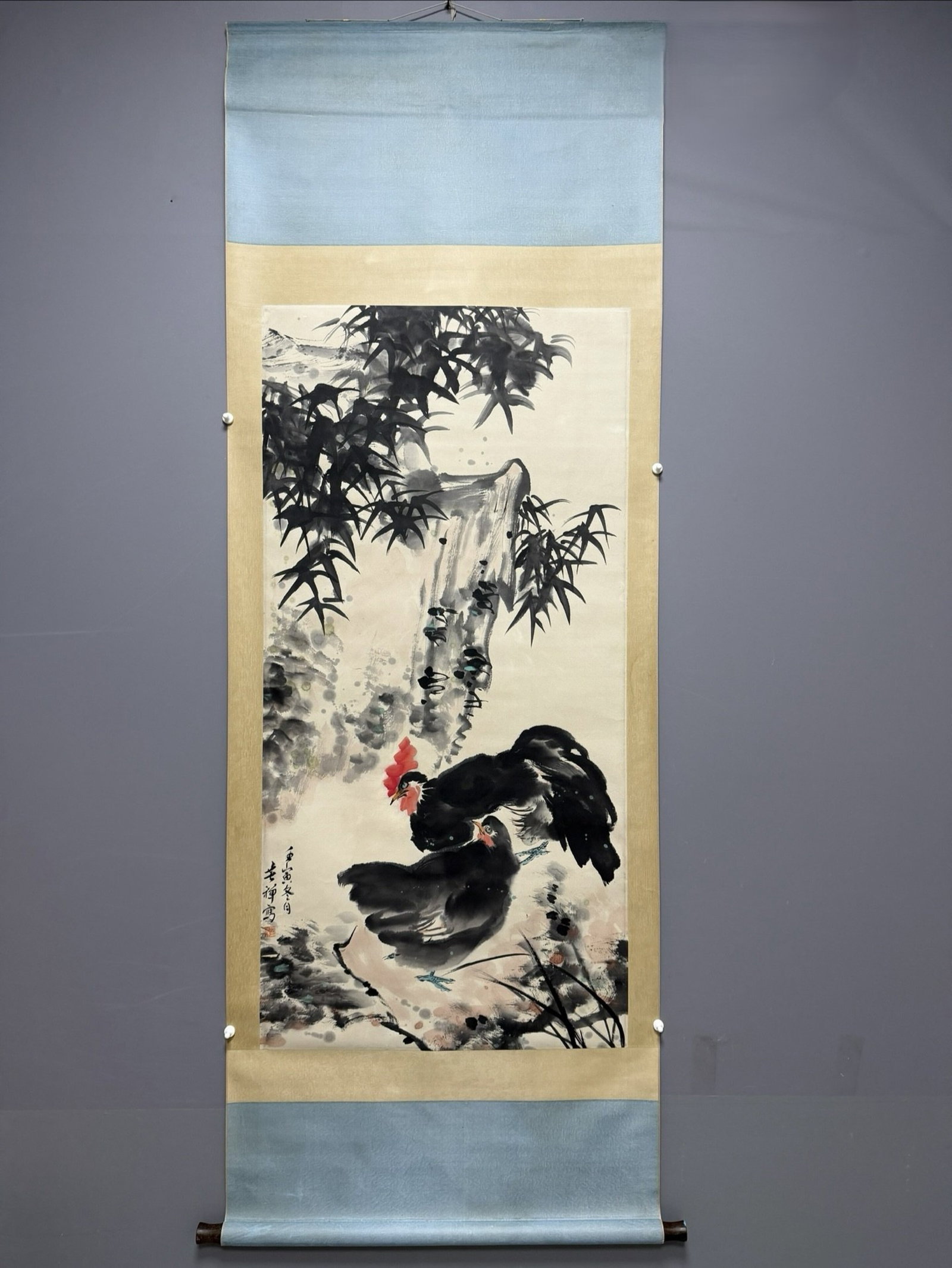 A Chinese Vertical Scroll Ink Painting of Rooster on Paper: A Chinese Vertical Scroll Ink Painting of Rooster on Paper,Li Kuchan,Size:54.3inx26.8in 一幅中国水墨鸡画立轴,李苦禅