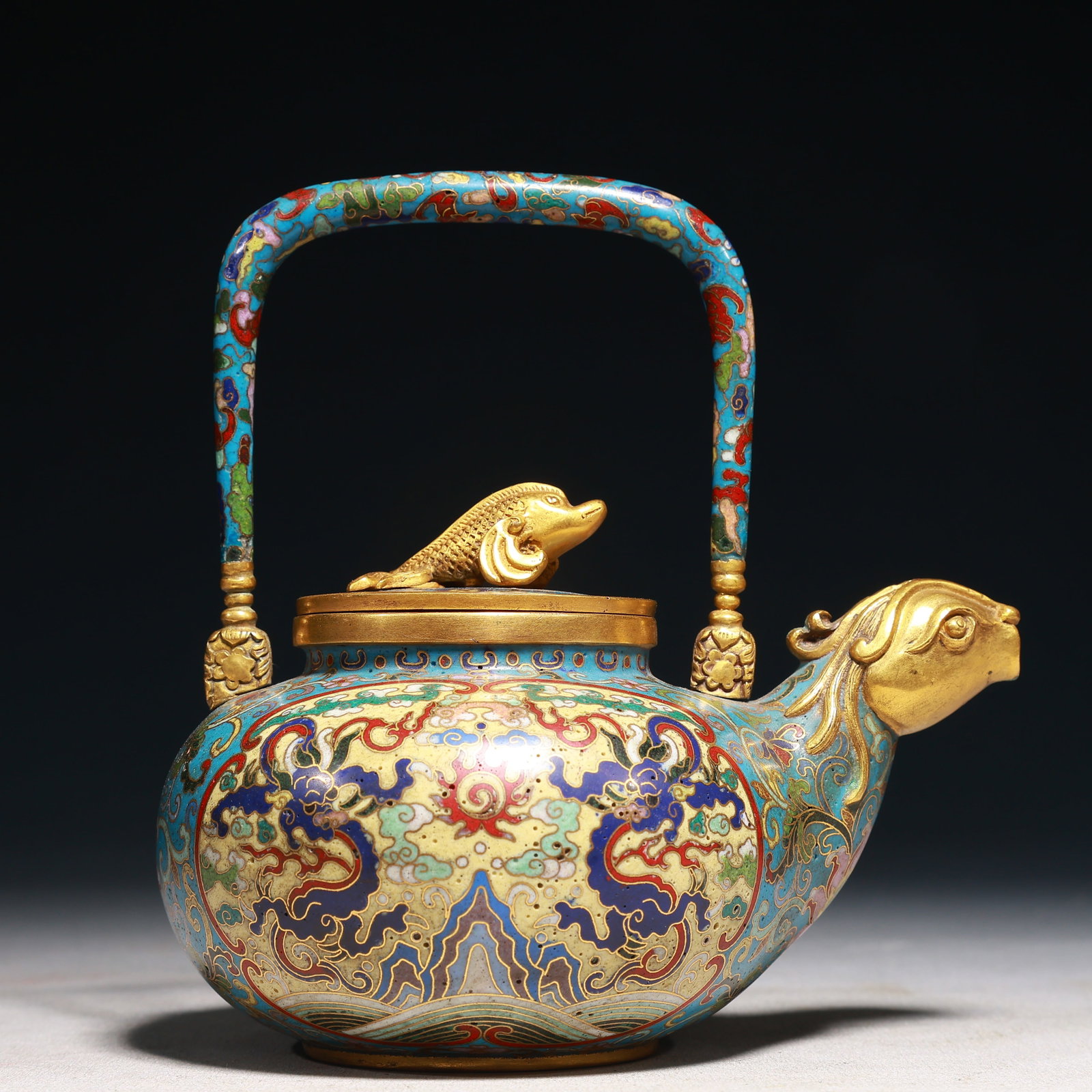 An Exquisite Cloisonne Auspicious Cloud,Bats and Dragon Pattern Beast-head Ewer: An Exquisite Cloisonne Auspicious Cloud,Bats and Dragon Pattern Beast-head Ewer,Qing Dynasty,China,Qianlong Four-character Mark,Size:5.9inx3.9inx6.3in,Weight:500g 景泰蓝祥É