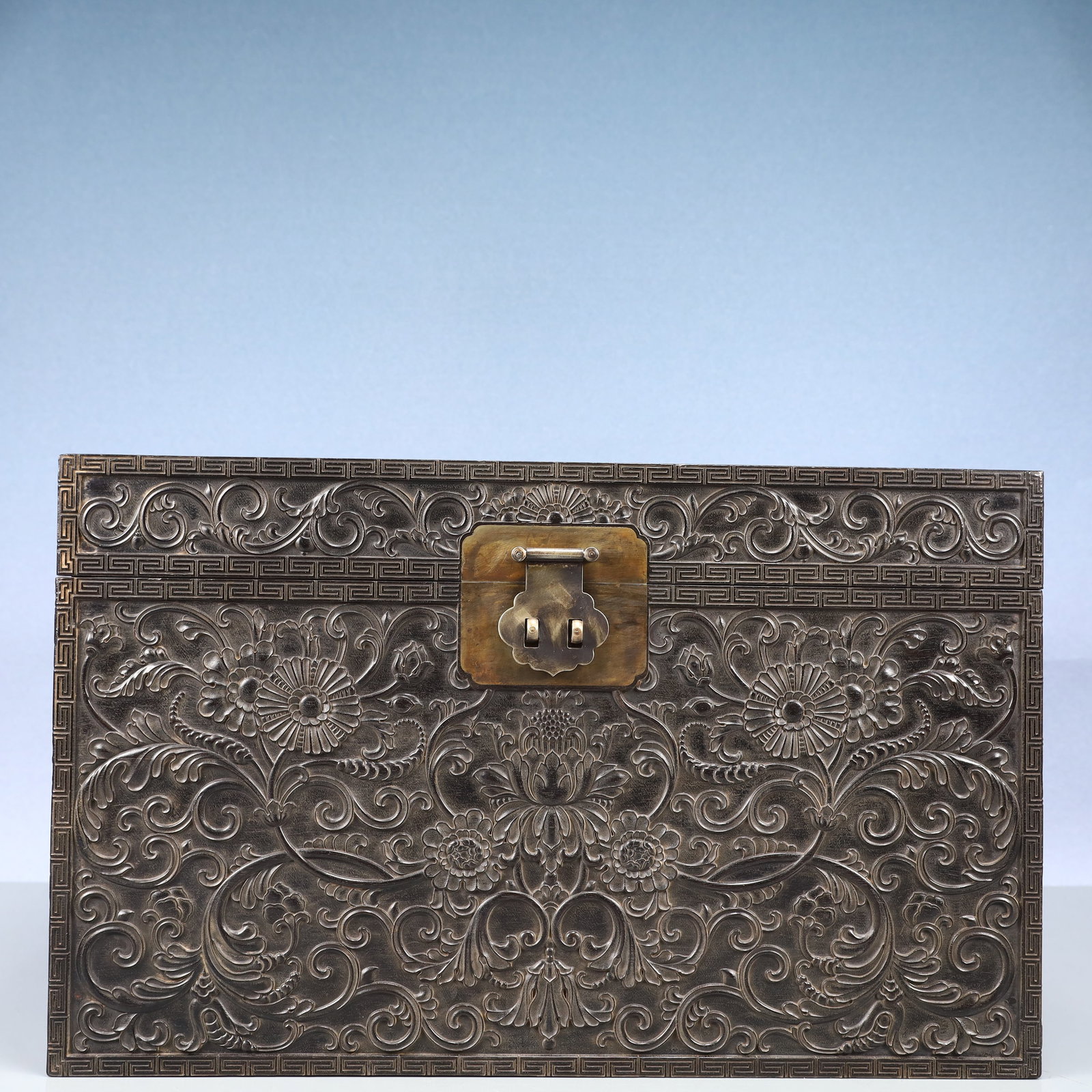 A Huge Zitanwood Lotus Pattern Double-Ears Box,With Poem: A Huge Zitanwood Lotus Pattern Double-Ears Box,With Poem,Qing Dynasty, China,Qianlong Four-character Mark,Size:16.5inx10.6inx10.2in,Weight:6500g 紫檀木缠枝莲纹