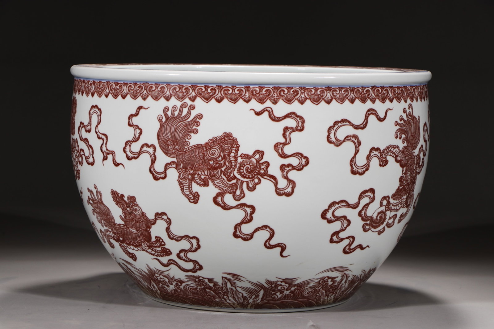 An Exquisite Underglaze-Red Lion Pattern Vat - 5