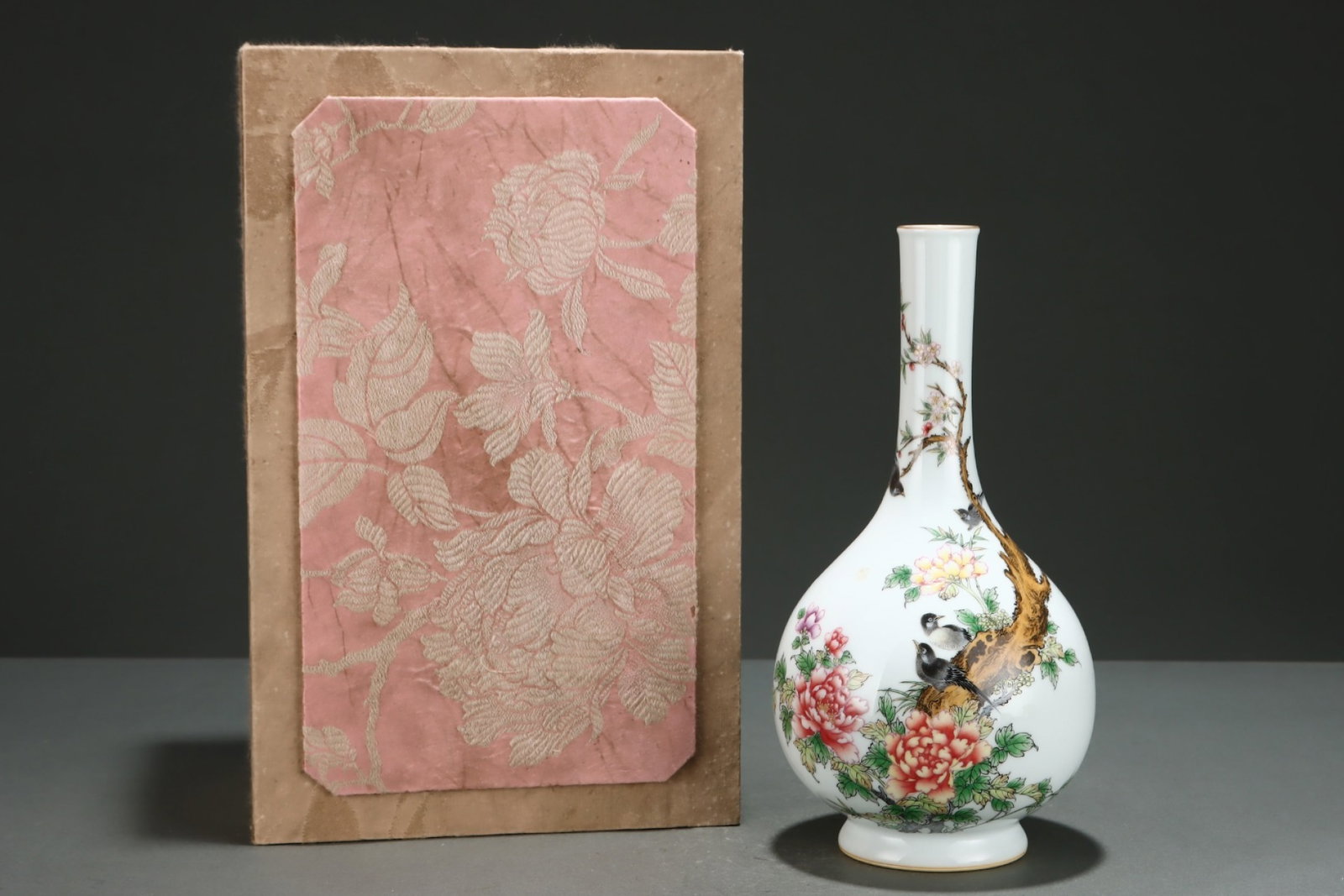 An Exquisite Famille-Rose Painted Gold Flower and Bird Pattern Vase,with poem: An Exquisite Famille-Rose Painted Gold Flower and Bird Pattern Vase,with poem,Qing Dynasty,China,Yongzheng Four-character Mark,Size:9.9inx5in 粉彩描金花鸟纹&#