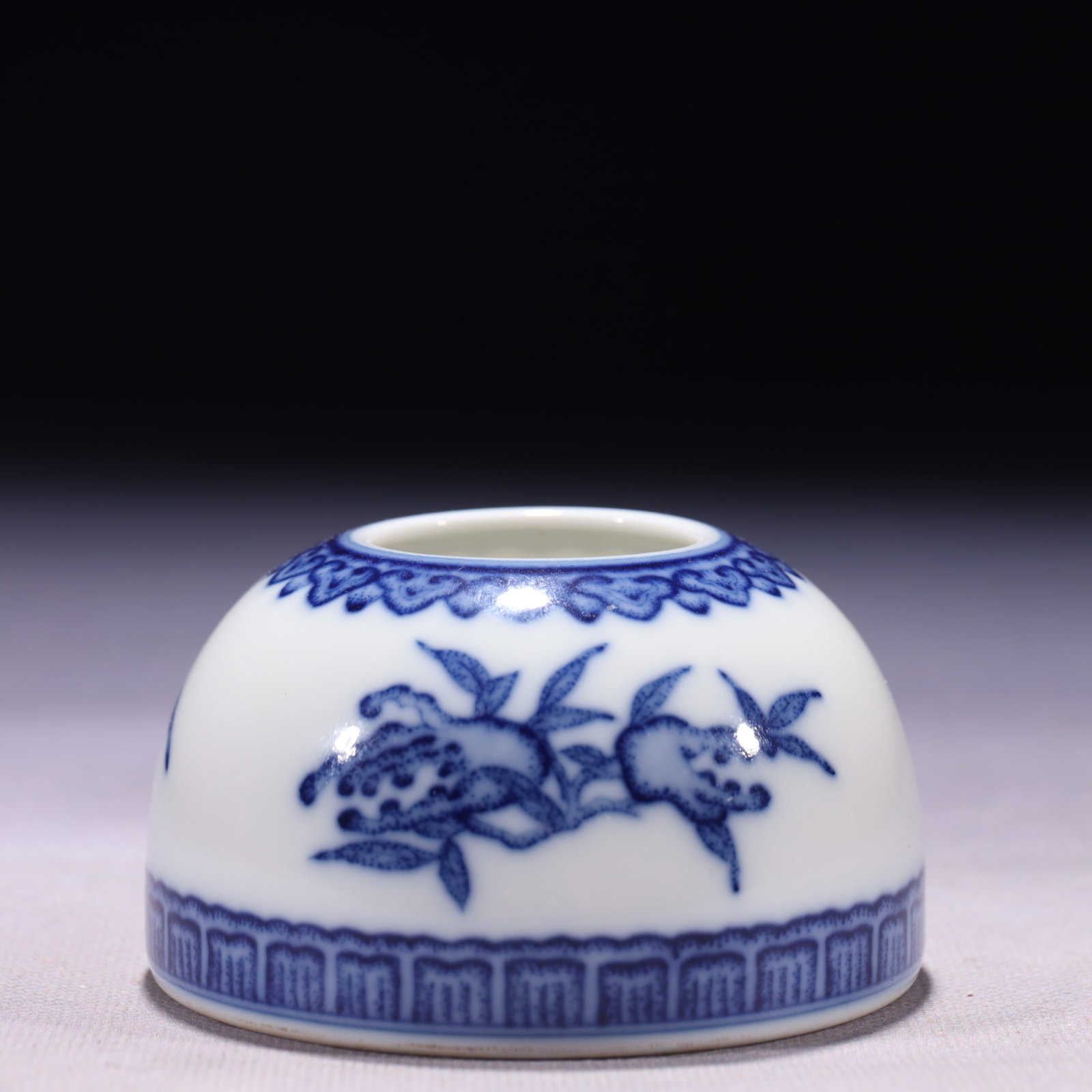 An Exquisite Blue and White Flower and Fruit Pattern Brush Washer: An Exquisite Blue and White Flower and Fruit Pattern Brush Washer,Qing Dynasty,China,Yongzheng Six-character Mark,Size:3.3inx2in,Weight:147g 青花花果纹笔洗,&#