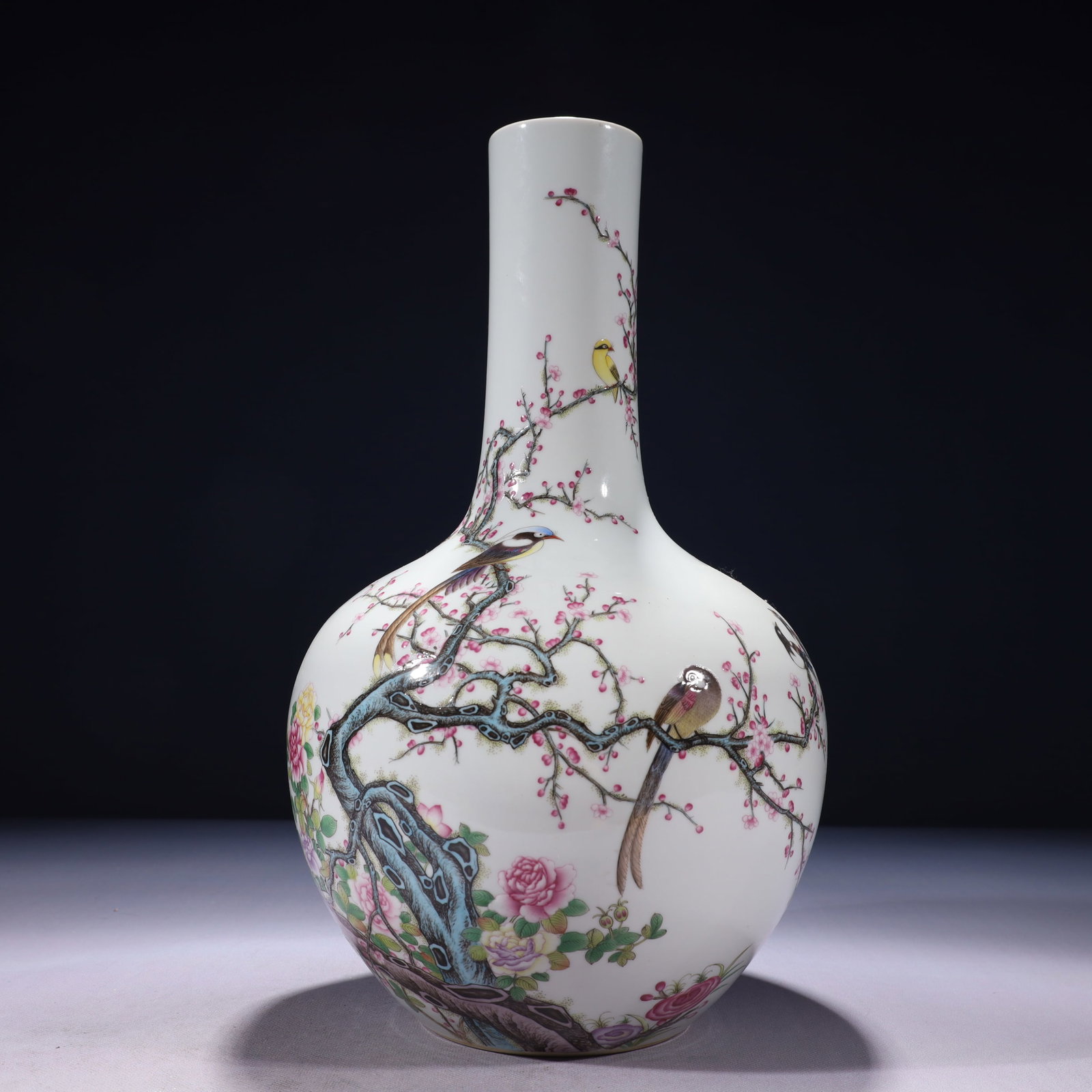 An Exquisite Famille-Rose Flower and Bird Pattern Vase,with poem: An Exquisite Famille-Rose Flower and Bird Pattern Vase,with poem,Qing Dynasty,China,Yongzheng Six-character Mark,Size:8.3inx15.4in,Weight:2850g 粉彩花鸟纹瓶,带