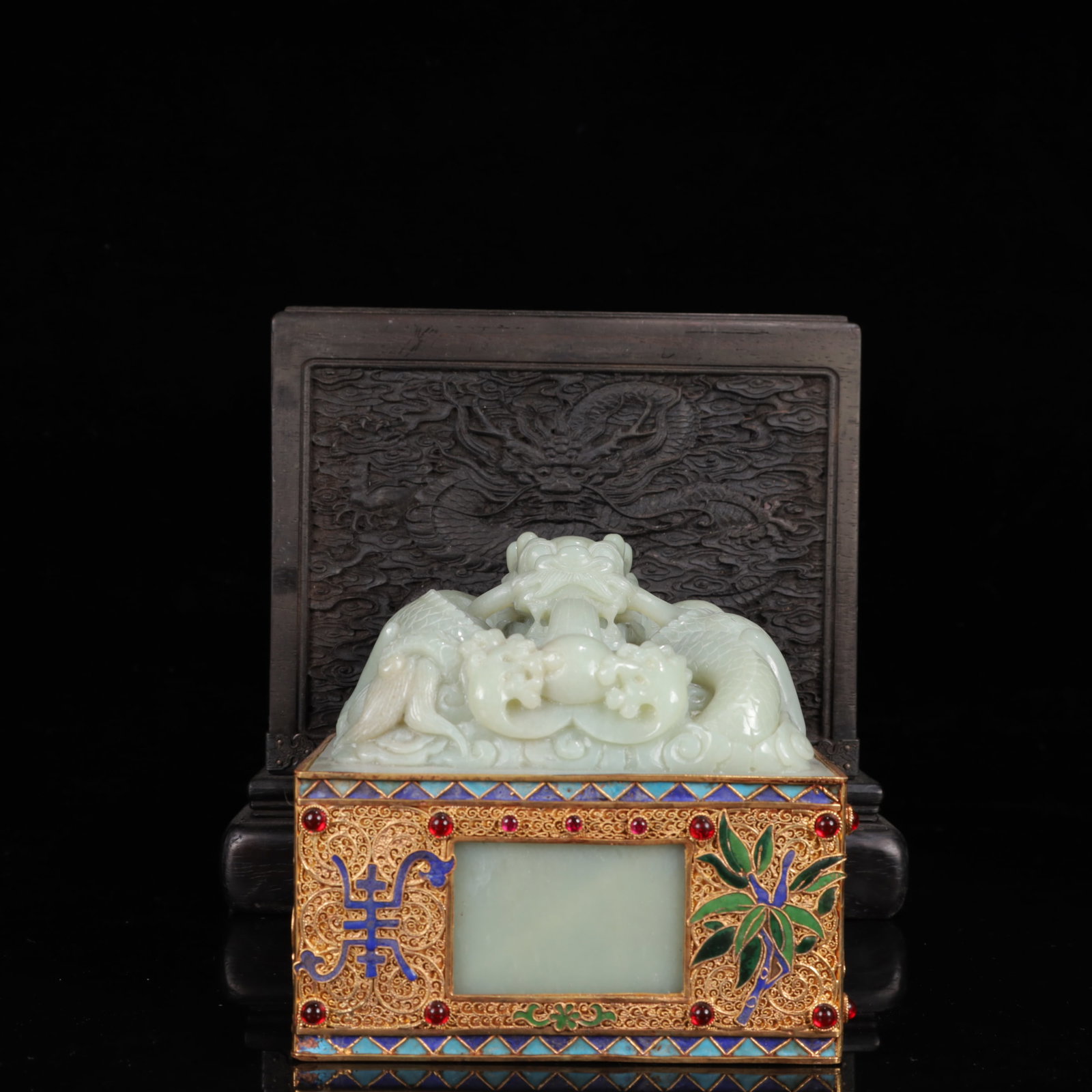 An Exquisite White Jade Inlaid Gems Dragon Seal,Inlaid Gems (1 of 8)