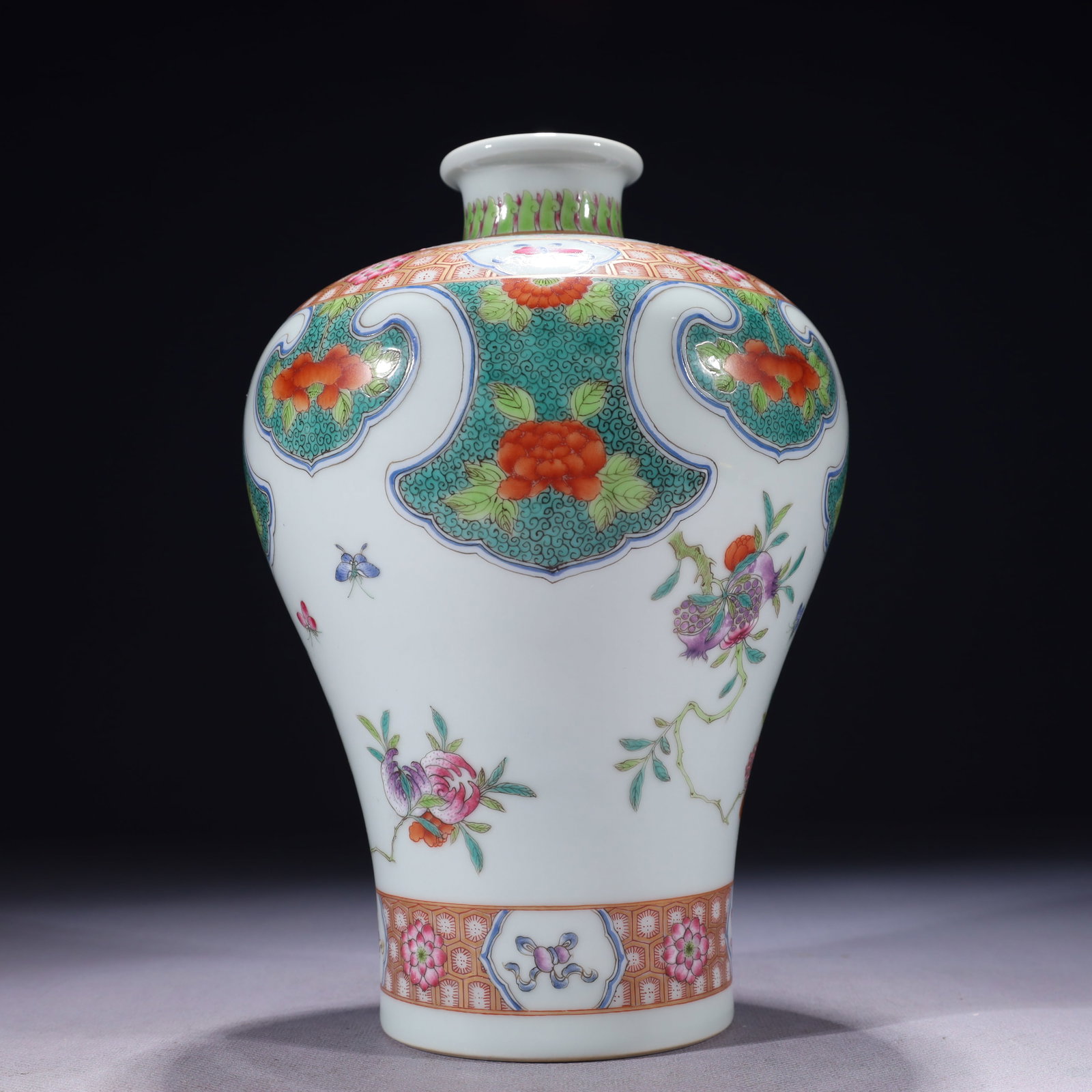 An Exquisite Famille-Rose Flower and Fruit Pattern Vase: An Exquisite Famille-Rose Flower and Fruit Pattern Vase,Qing Dynasty,China,Size:5.9inx9.8in,Weight:1250g 粉彩花果纹瓶,中国清代