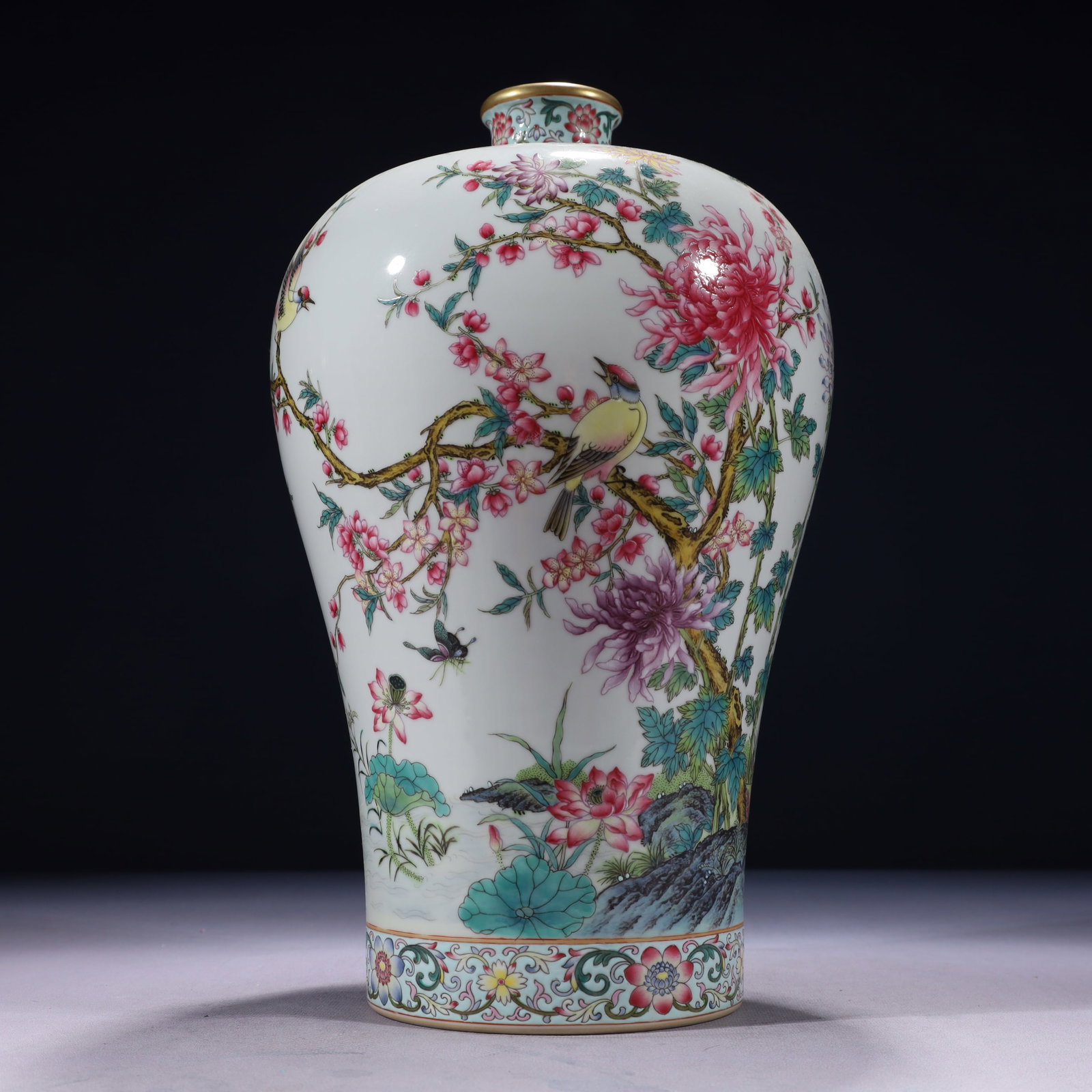 An Exquisite Famille-Rose Painted Gold Flower and Bird Pattern Vase,with poem: An Exquisite Famille-Rose Painted Gold Flower and Bird Pattern Vase,with poem,Qing Dynasty,China,Yongzheng Six-character Mark,Size:7.1inx13.8in,Weight:3100g 粉彩描金花