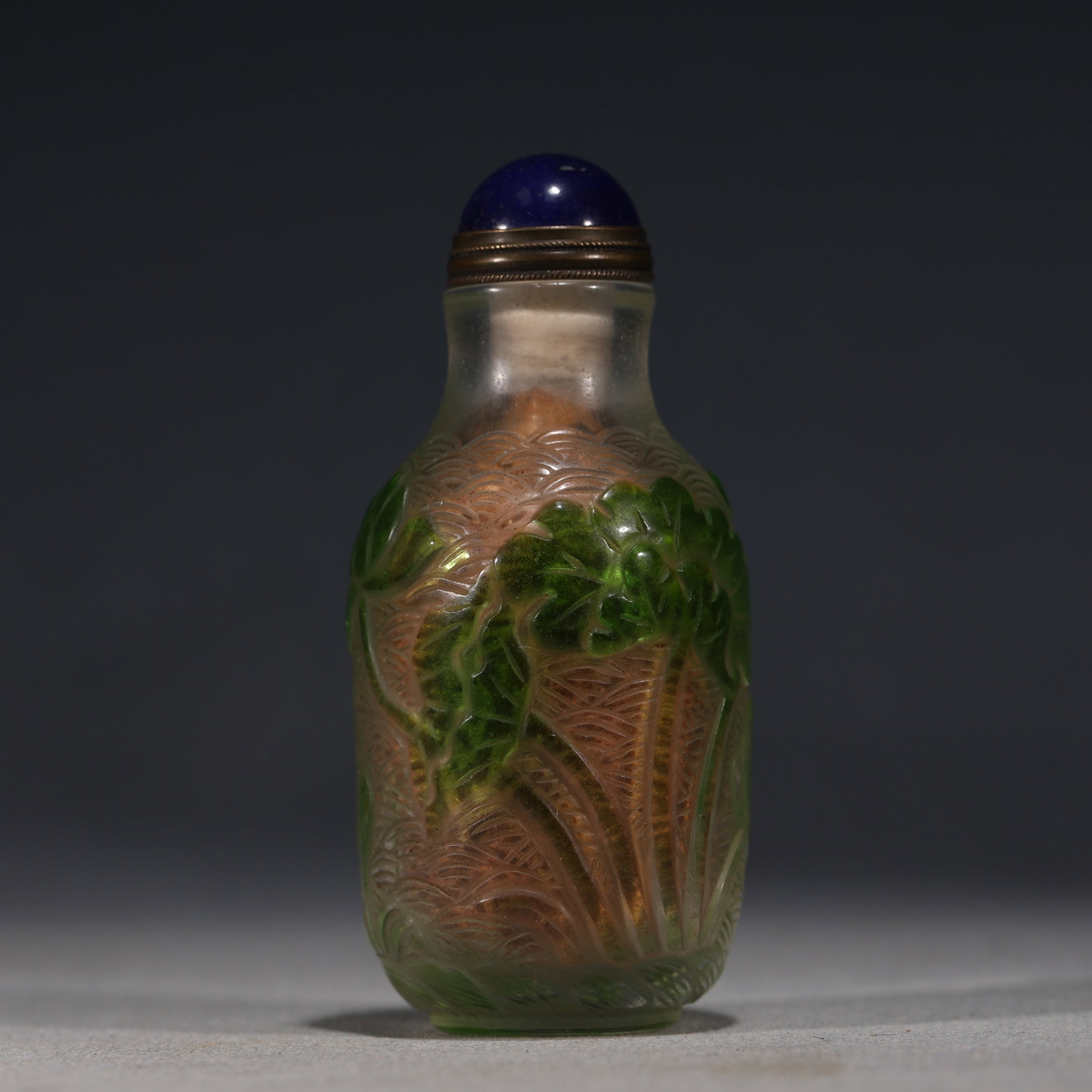 An Exquisite Overlaid Green Glass Snuff Bottle With Lotus Pond,Flower And Bird Pattern (1 of 6)