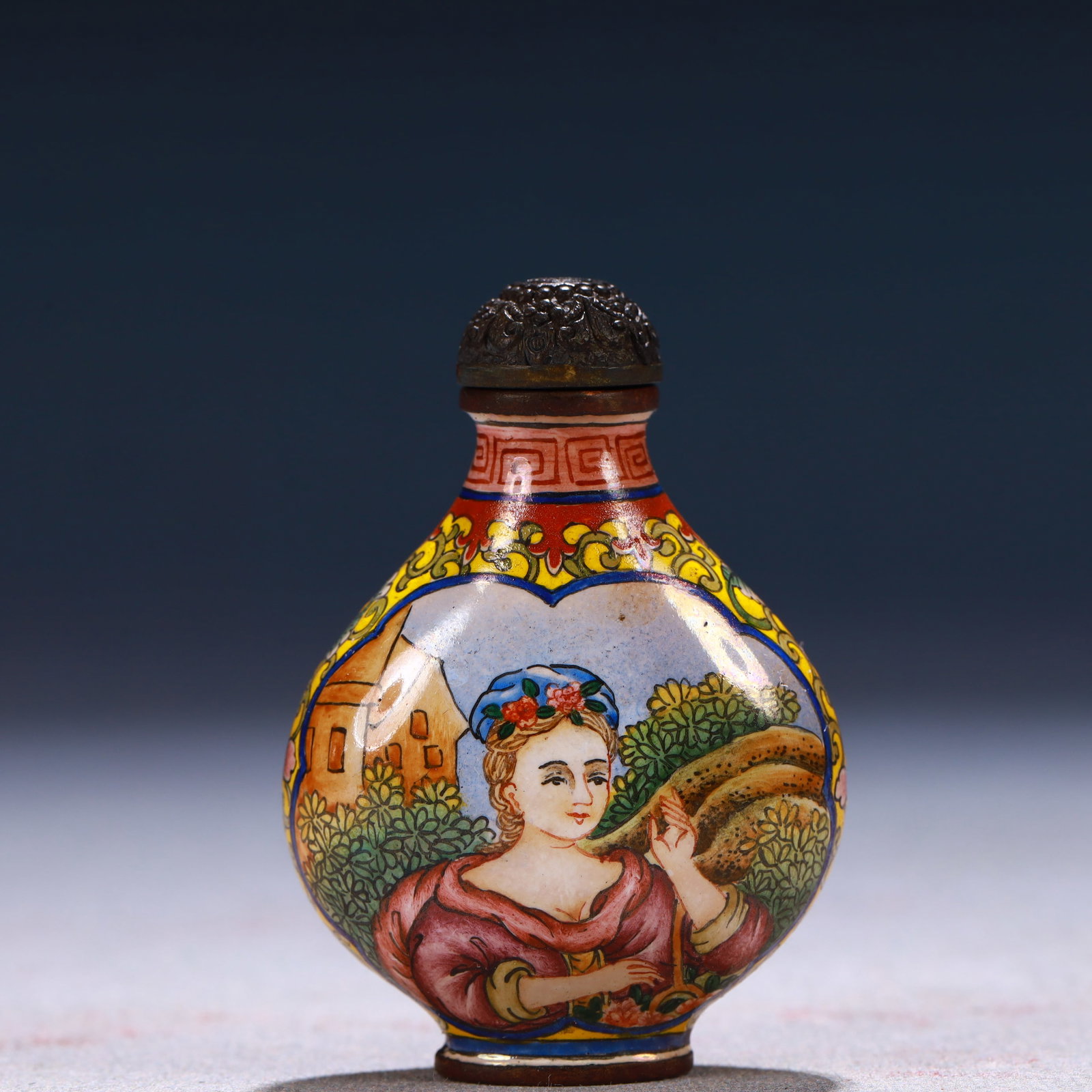 An Exquisite Painted Enamel Figure Pattern Snuff Bottle (1 of 7)