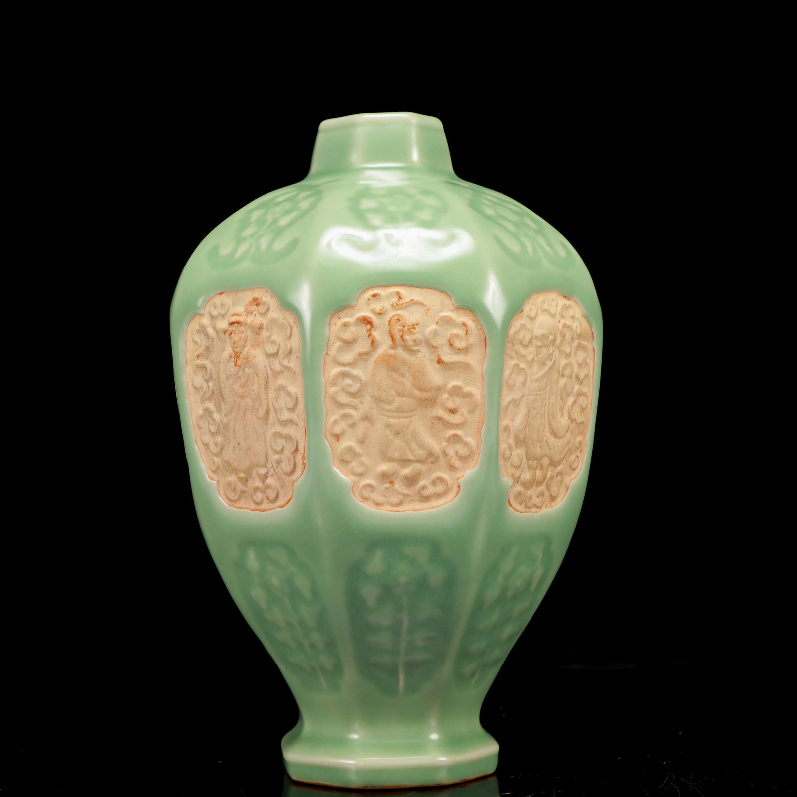 An Exquisite Celadon Glazed Figure Pattern Vase - 11