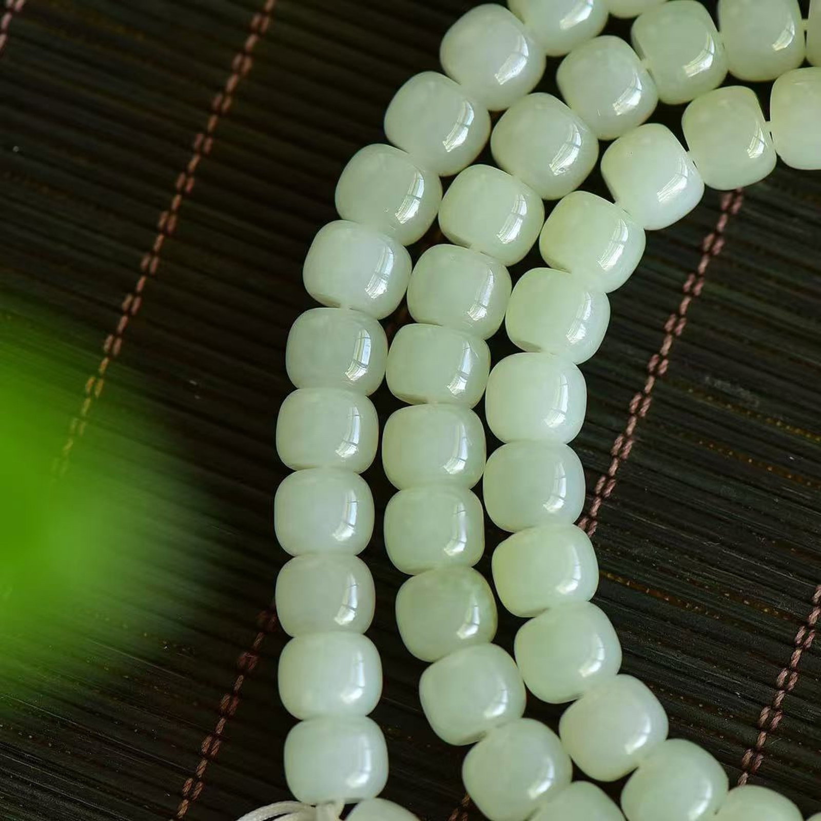 An Exquisite White Jade Bracelets (1 of 5)
