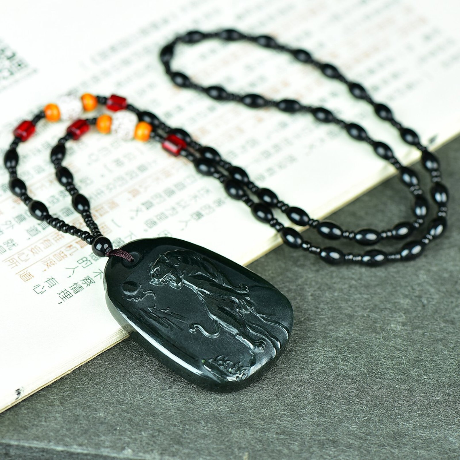 An Exquisite Jasper Tiger Pattern Pendant - 5