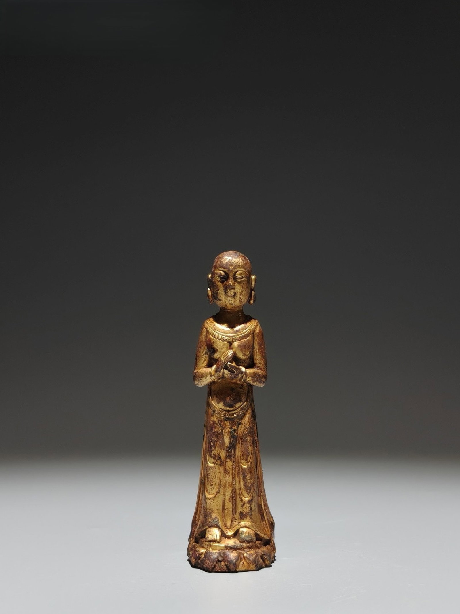 An Exquisite Gilt Bronze Figure Ornament: An Exquisite Gilt Bronze Figure Ornament,Tang Dynasty,China,Size:4.7inx1.4inx1in 铜鎏金人物摆件,中国唐代