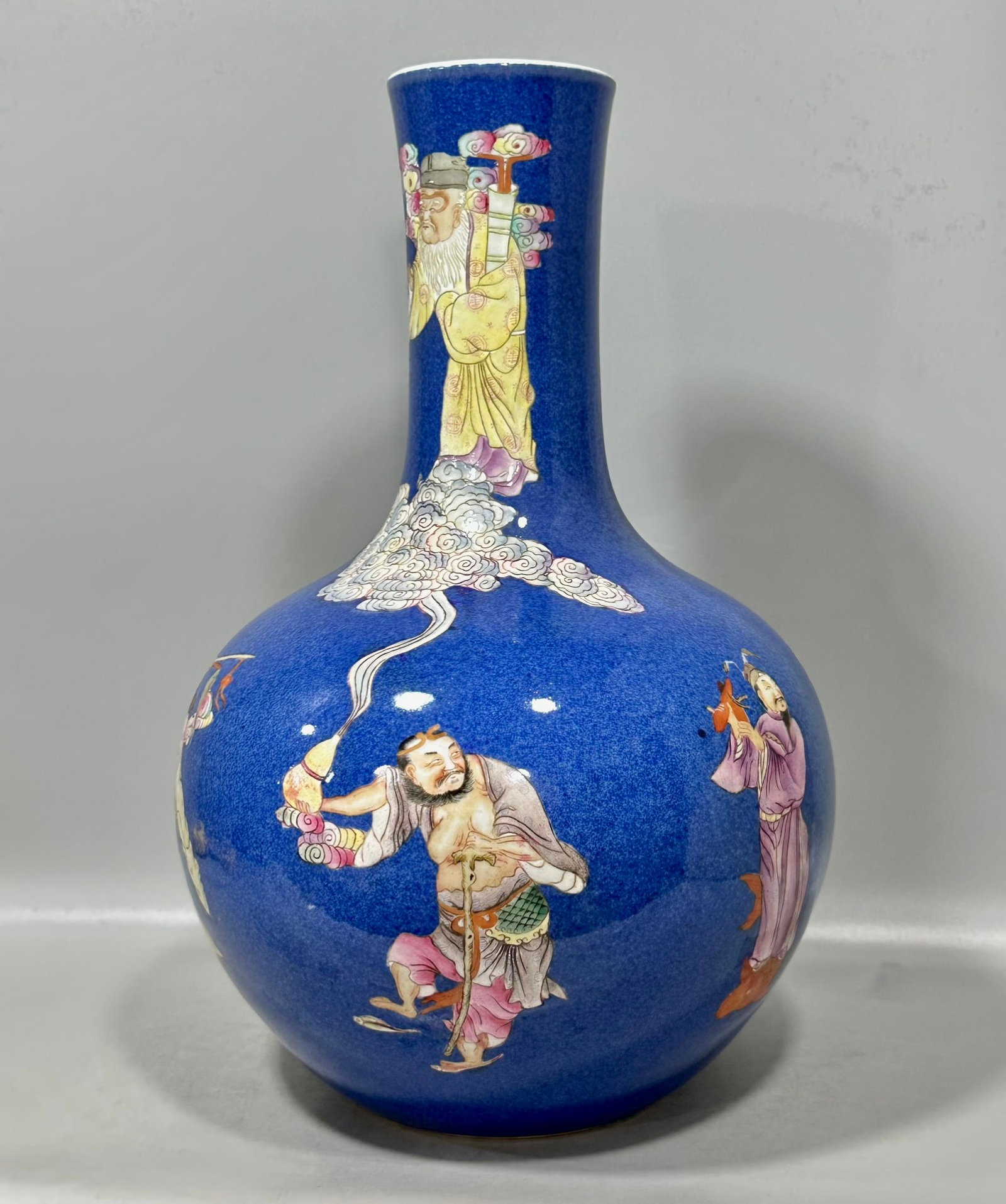 A Huge Blue Ground Famille-Rose Character and Story Pattern Vase: A Huge Blue Ground Famille-Rose Character and Story Pattern Vase,Qing Dynasty,China,Qianlong Six-character Mark,Size:15.9inx10.4in 蓝地粉彩人物故事ń