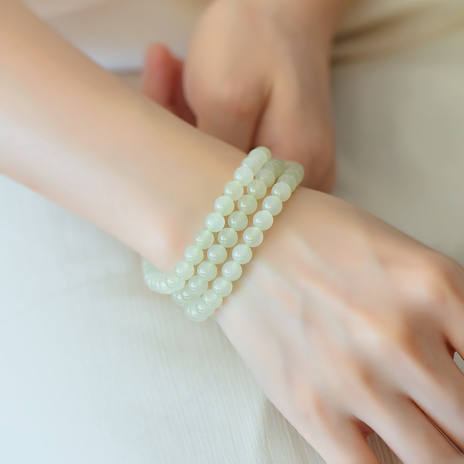 An Exquisite Greenish Jade Bracelets: An Exquisite Greenish Jade Bracelets,Size:6mm 青白玉手串
