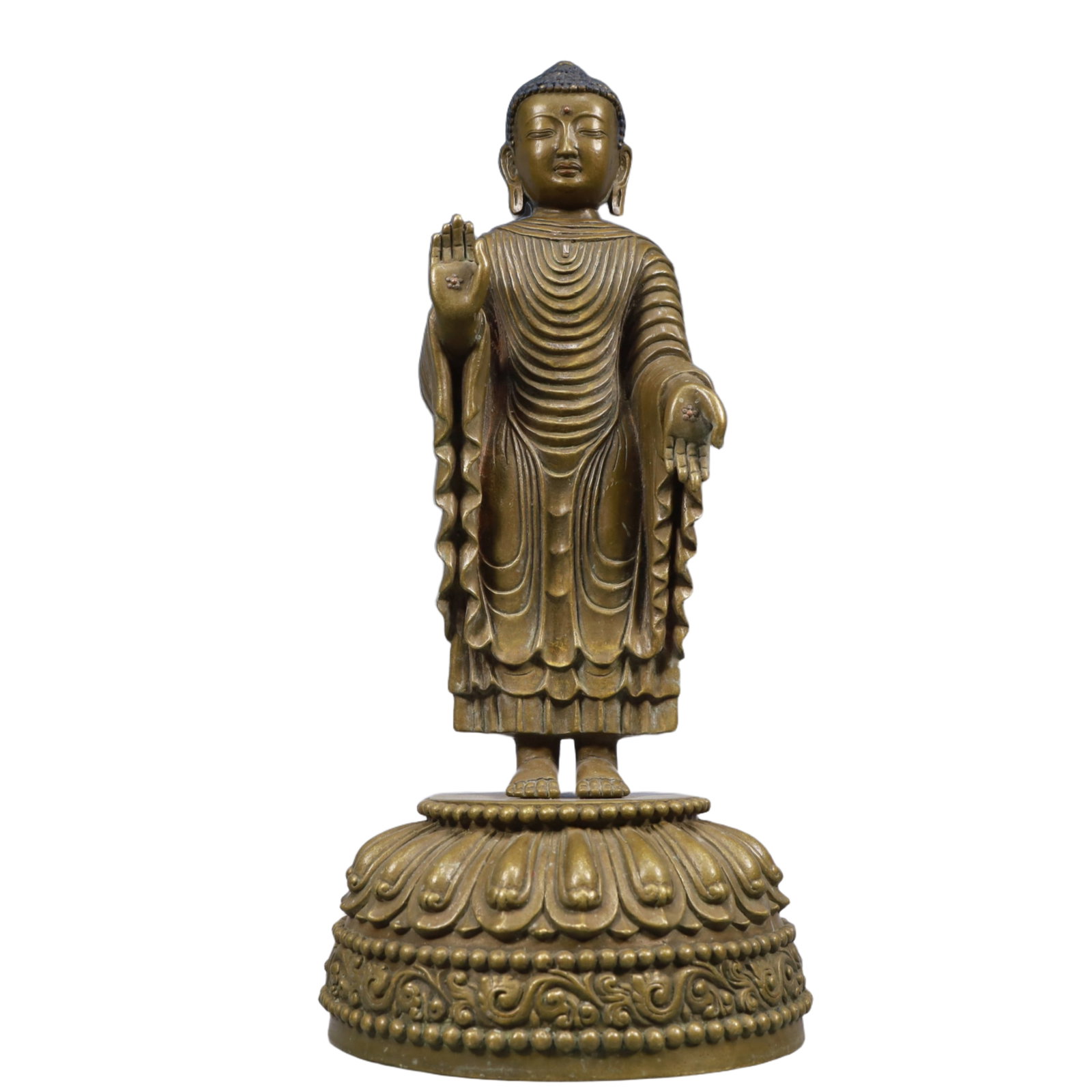 A Solemn Gilt Bronze Statue of Sakyamuni: A Solemn Gilt Bronze Statue of Sakyamuni, Ming Dynasty, China, Size:6.9inx15.4in, Weight:4150g 铜鎏金如来像,中国明代,尺寸:6.9inx