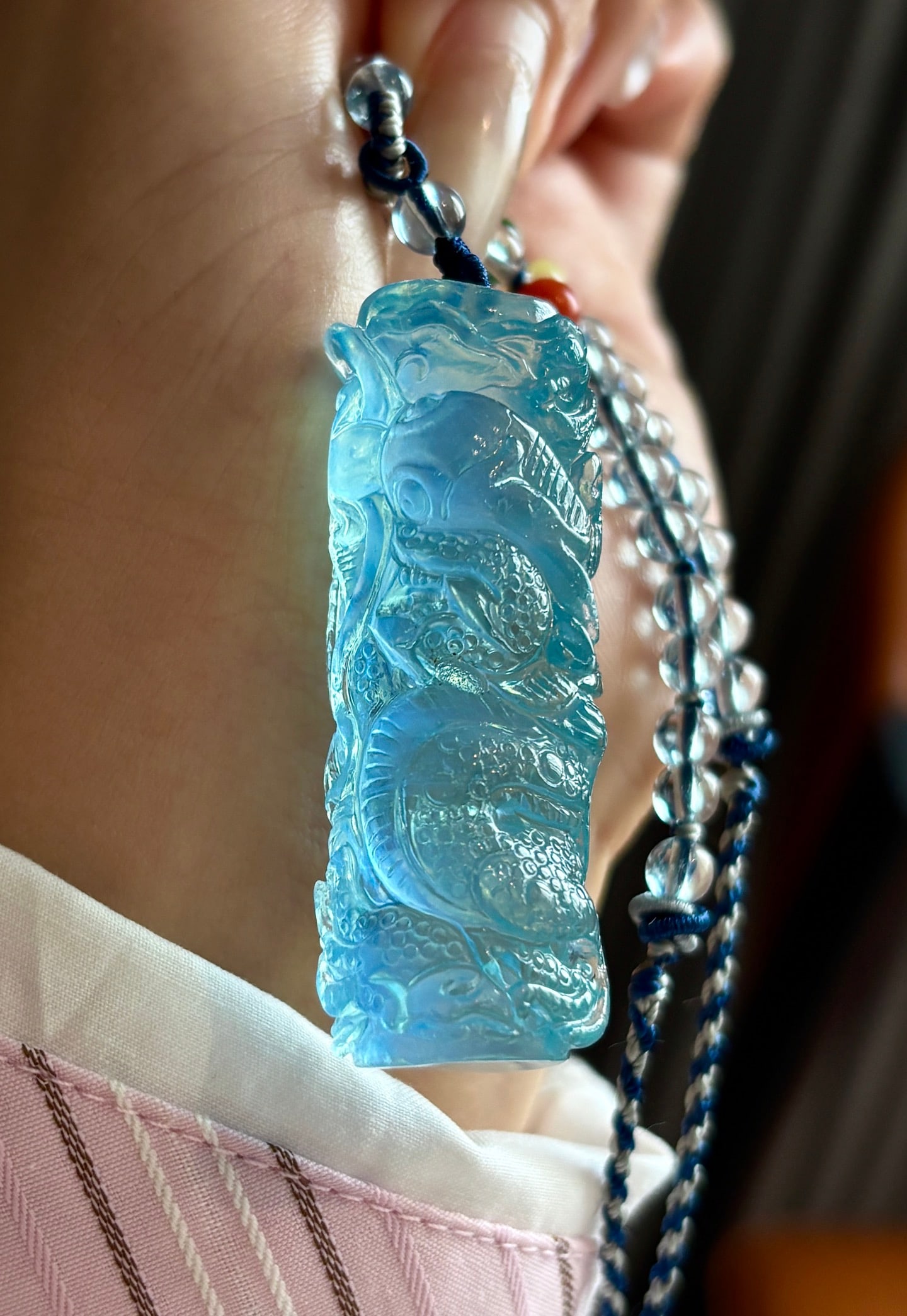 An Exquisite Aquamarine Dragon Pattern Pendant: An Exquisite Aquamarine Dragon Pattern Pendant,Size:49mmx18mm,Total Weight:29.8g 海蓝宝龙纹吊坠