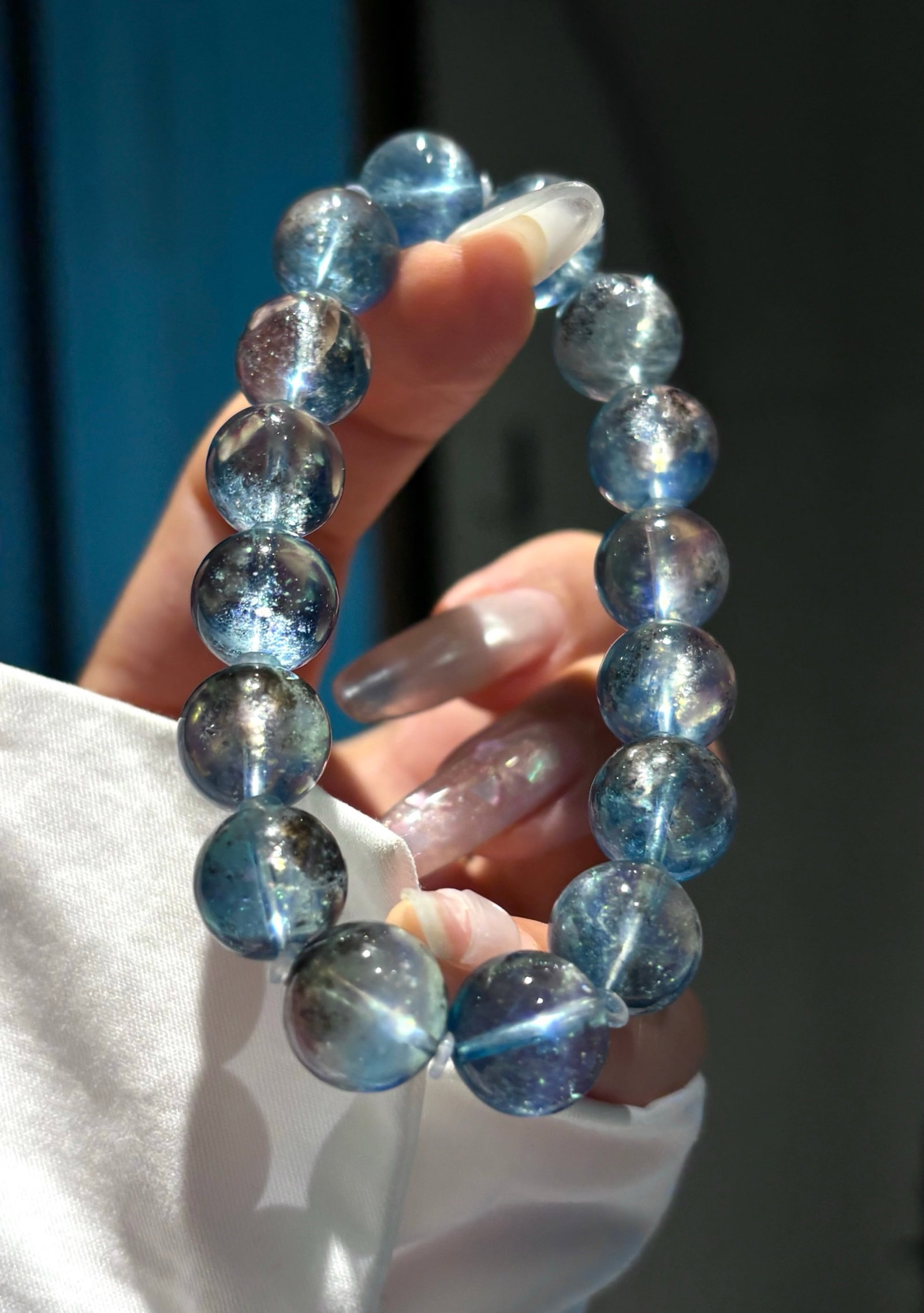 An Exquisite Aquamarine Bracelet: An Exquisite Aquamarine Bracelet,Size:11.6mm,Weight:36.2g 海蓝宝手串