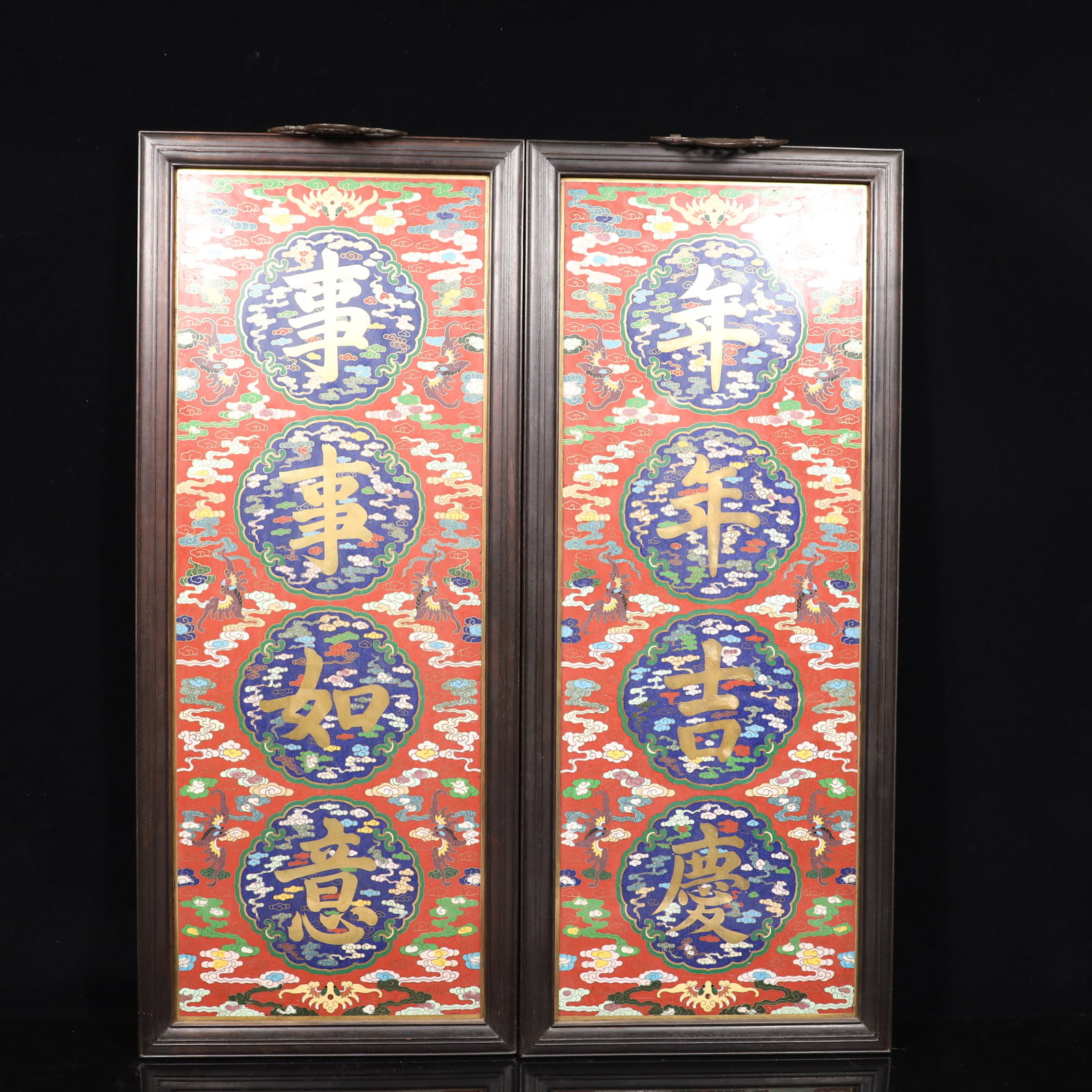 A Pair of Huge Carved Red Lacquer Painted Color Auspicious Cloud and Bats Pattern Hanging Panels: A Pair of Huge Carved Red Lacquer Painted Color Auspicious Cloud and Bats Pattern Hanging Panels,Qing Dynasty, China,Size:13.8inx35.8in,Weight:13000g 一对剔红漆彩&#