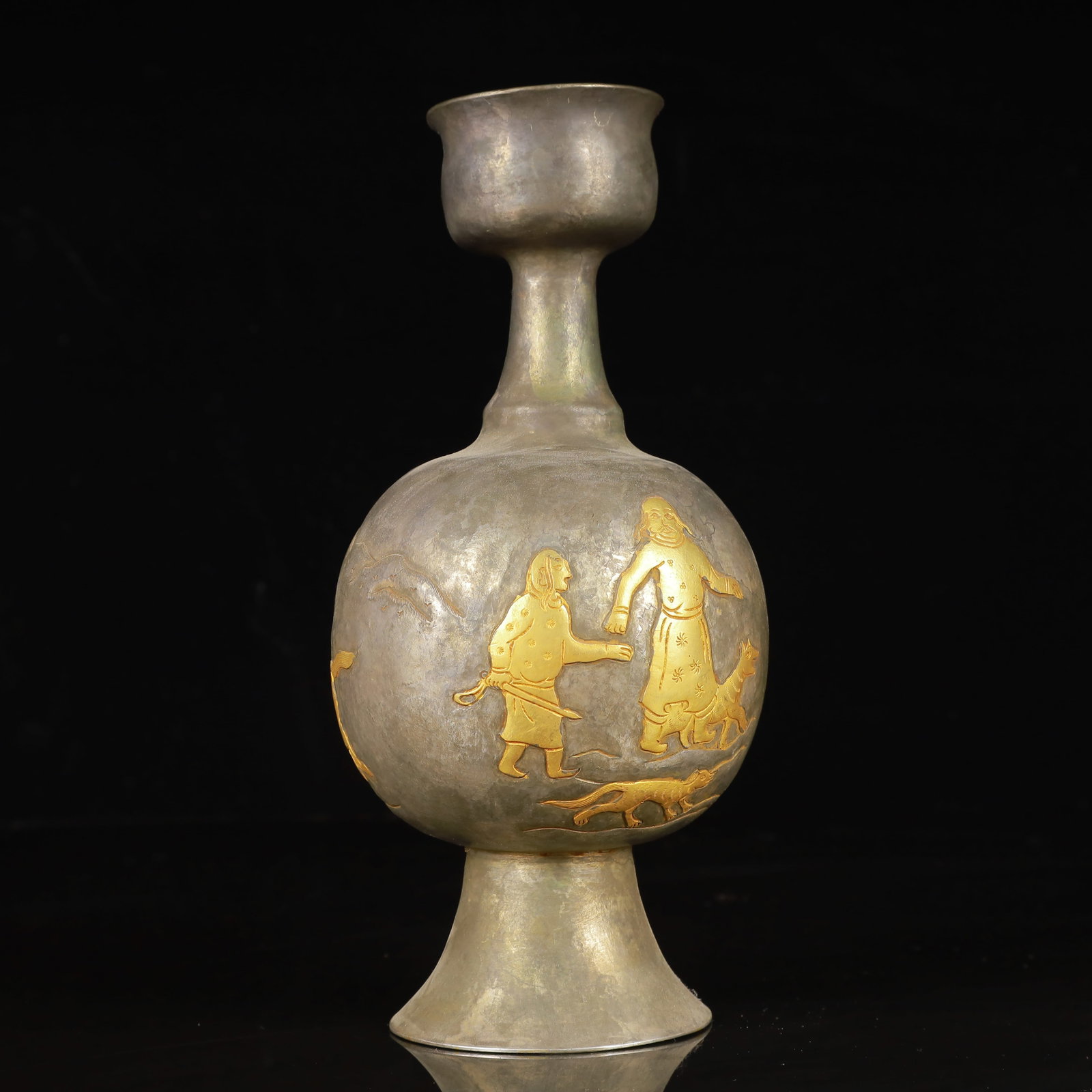 An Exquisite Gilt Silver Figure Pattern Vase - 8