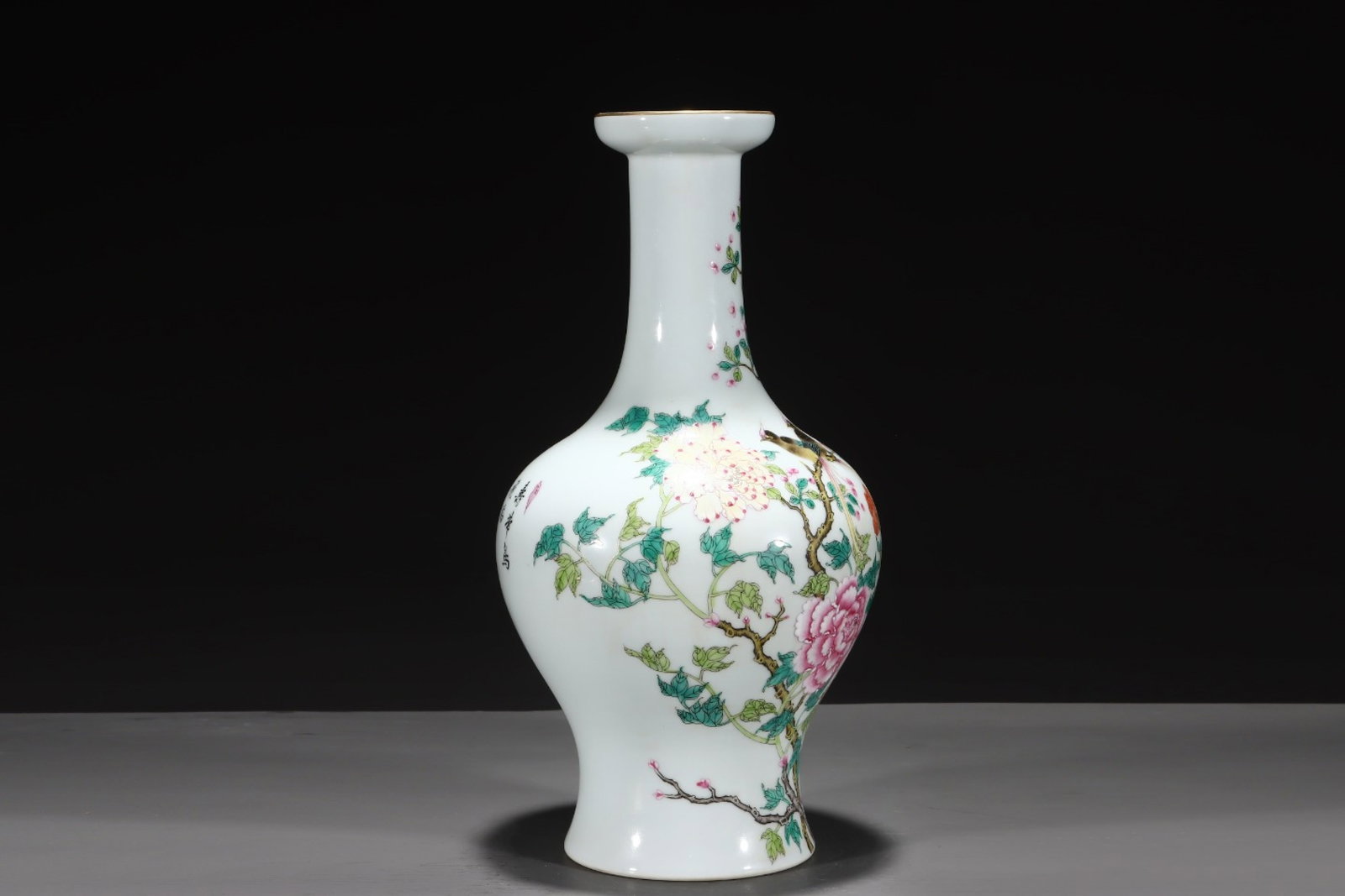 An Exquisite Famille-Rose Flower and Bird Pattern with poem Painted Gold Vase,With Vertical Scroll: An Exquisite Famille-Rose Flower and Bird Pattern with poem Painted Gold Vase,With Vertical Scroll Painting on Silk,Qing Dynasty,China,with Yongzheng Six-character Mark,Size:13.3inx6.7in,Without
