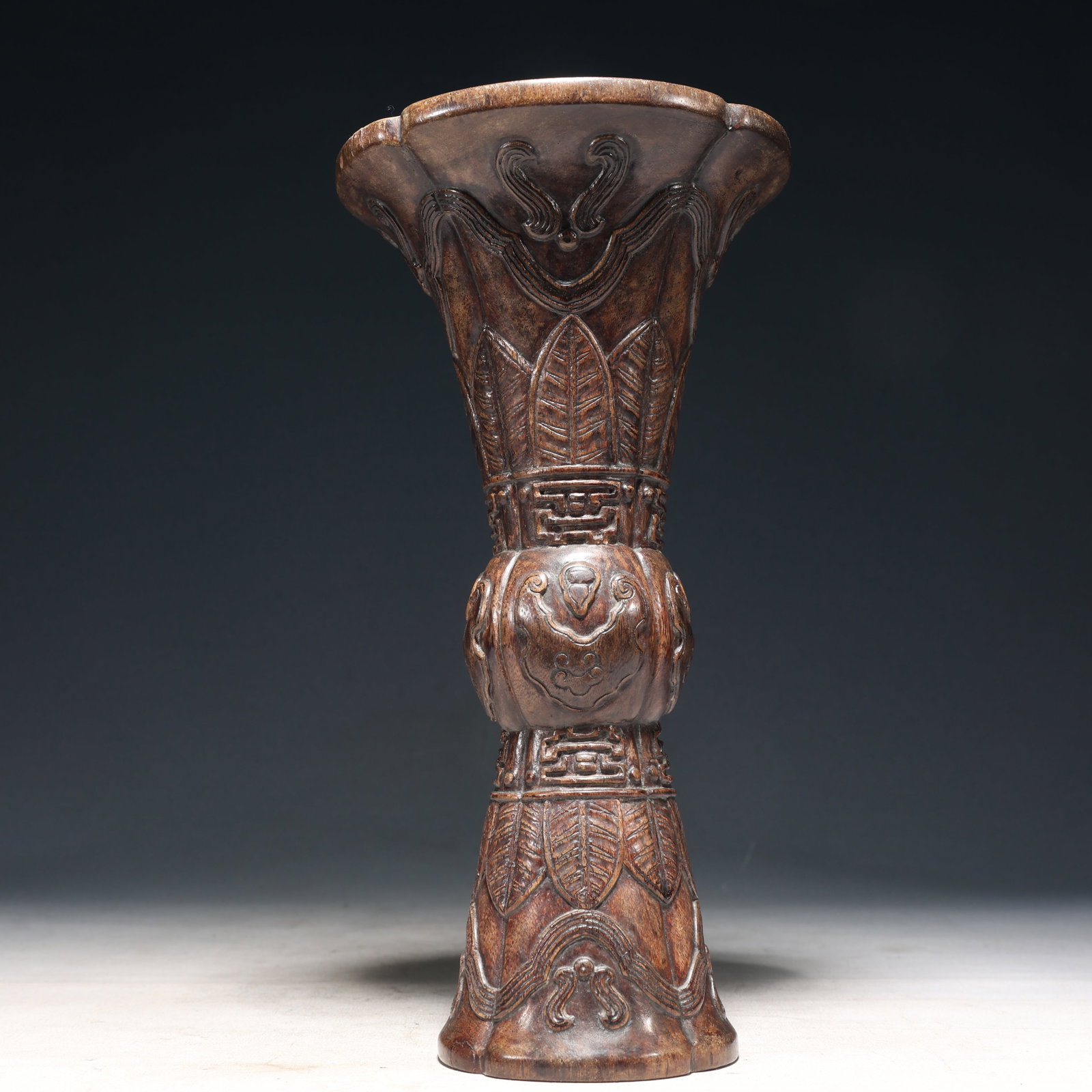 A Rare Eaglewood Vase - 4