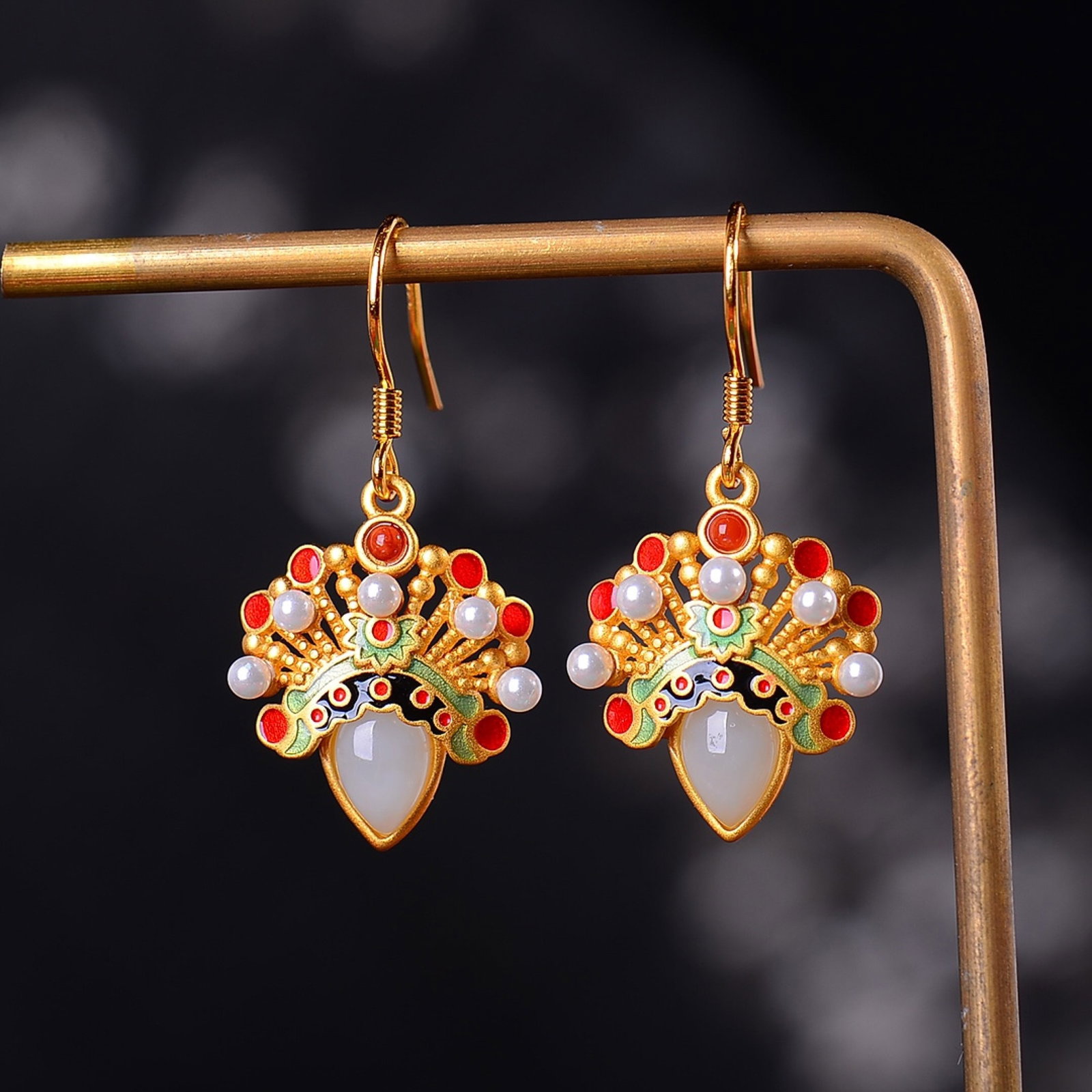 An Exquisite White Jade Beast Pattern Ornament: A Pair of Exquisite Sterling Silver-Gold Plated Inlaid White Jade Enamel Earrings,Inlaid Pearls,Size:5mmx7mm