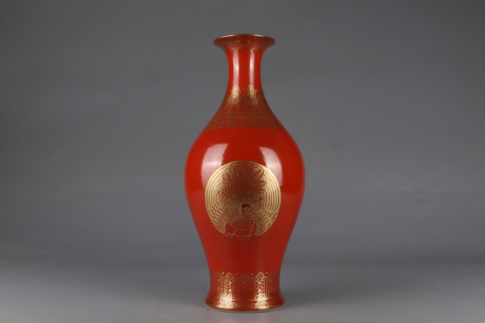 A Solemn Gilt Bronze Statue of Avalokitesvara: A Rare Iron-Red Painted Gold Flower and Phoenix Pattern Vase,Qing Dynasty,China,Qianlong Six-character Mark,Size:13.1inx5.9in 矾红描金花卉凤纹瓶,&