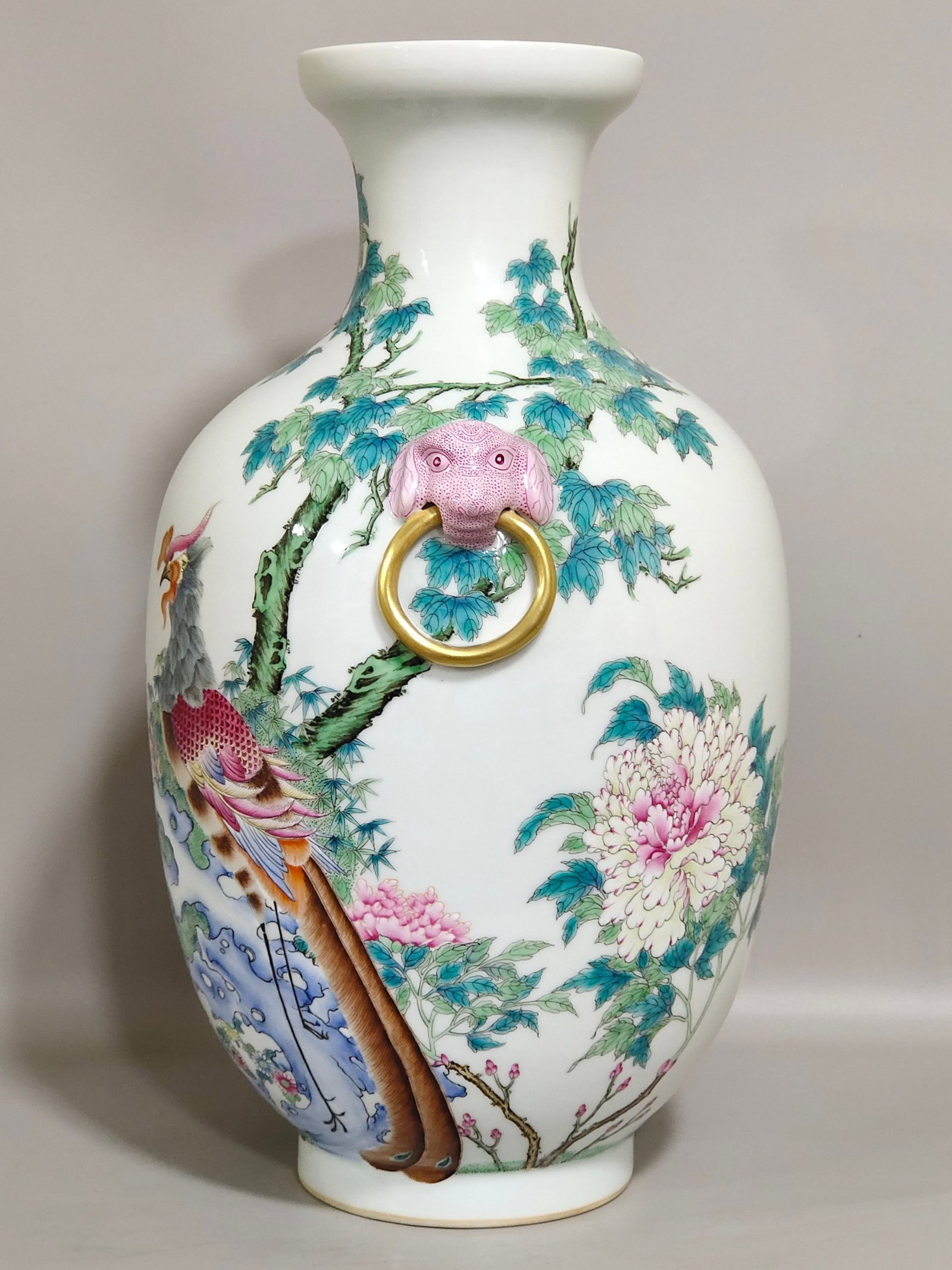 An Exquisite Agate Snuff Bottle - 2