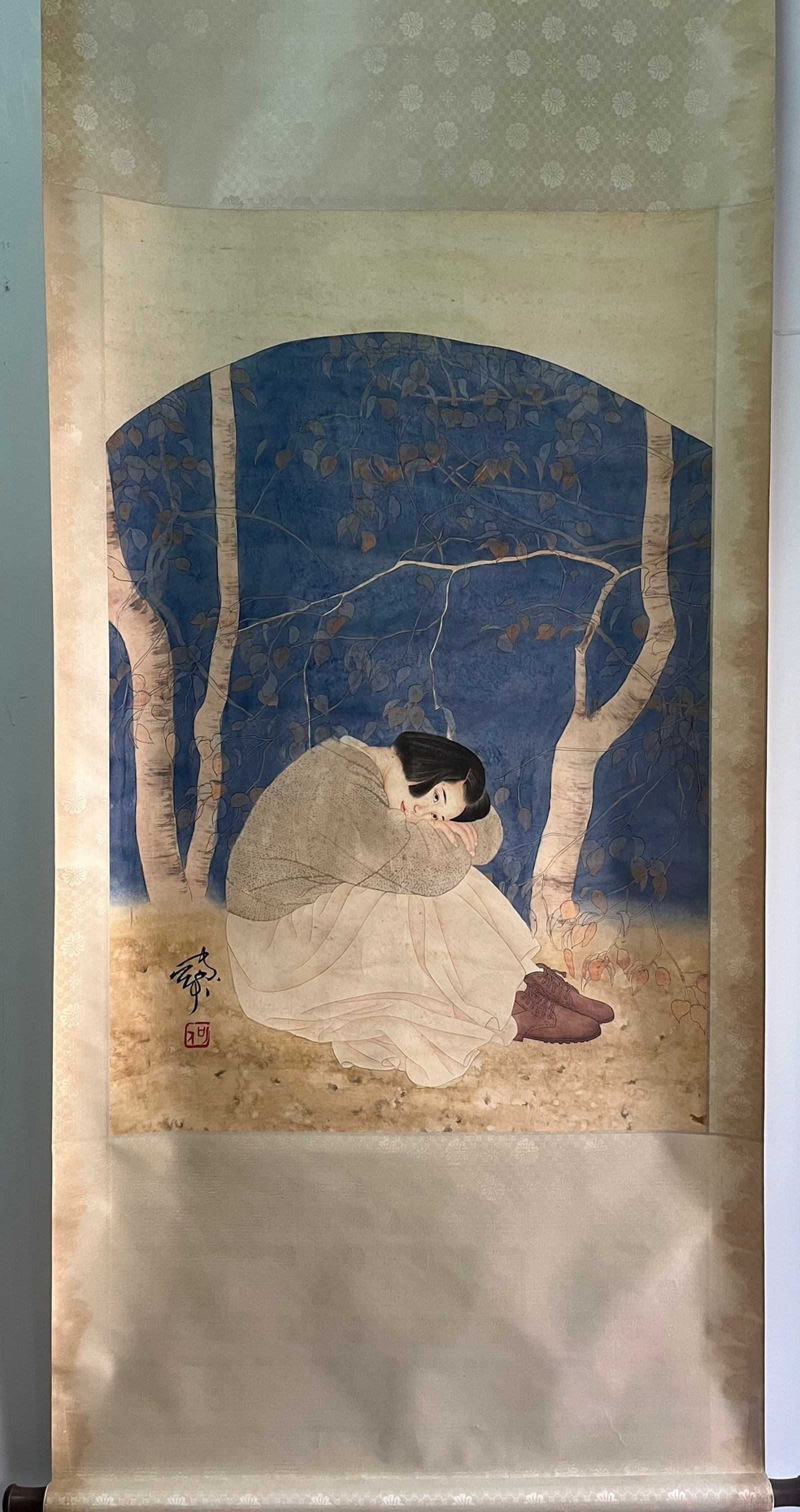 A Pair of Exquisite Earrings,Inlaid Diamond: A Chinese Vertical Scroll Ink Painting of Figure on Silk,He Jiaying,Size:42.1inx27.6in