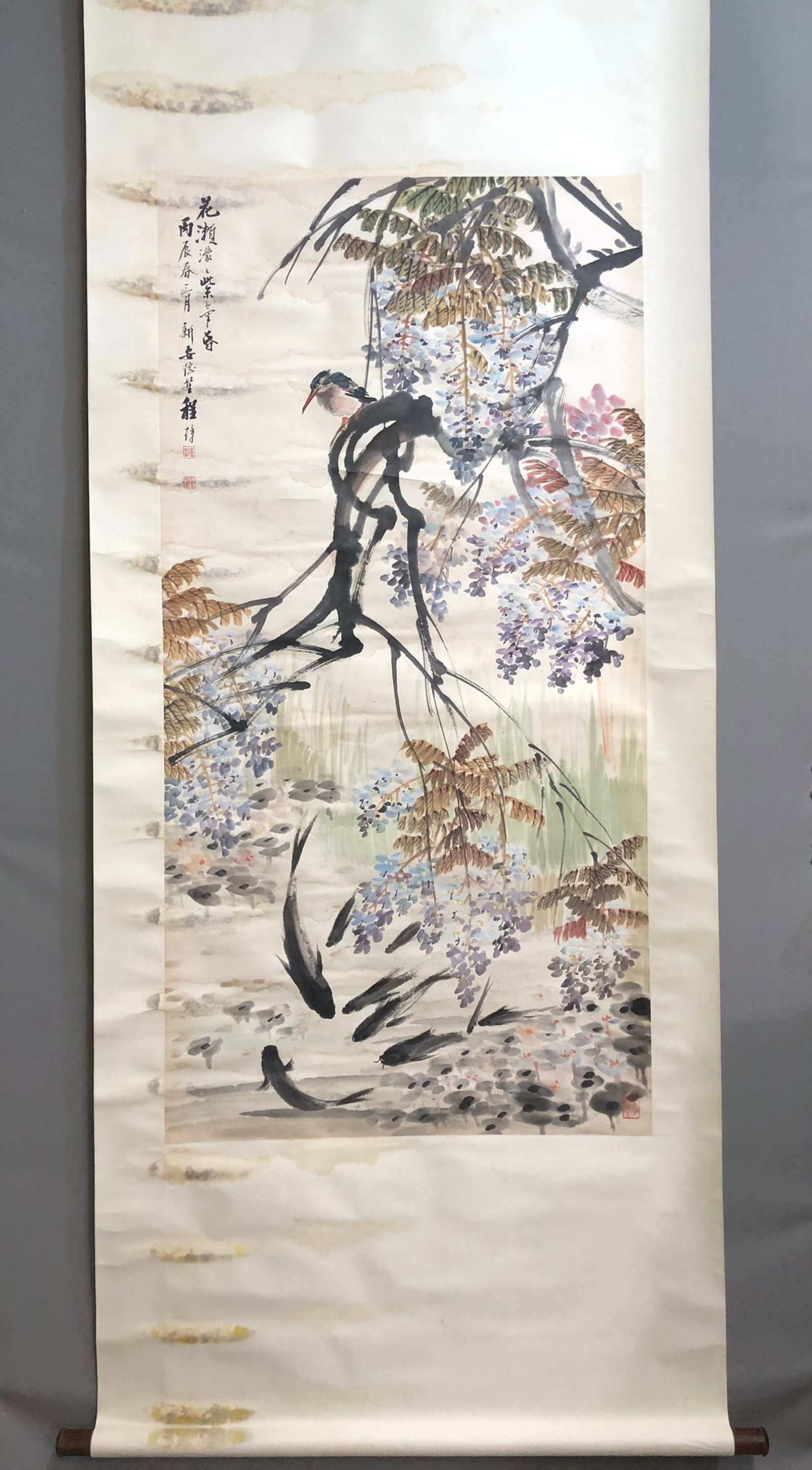 A Huge Blue and White Landscape Pattern Double-Ears Vase: A Chinese Vertical Scroll Ink Painting of Flower and Bird on Paper,Cheng Zhang,Size:54.3inx27.2in 一幅中国水墨花鸟画立轴,程Ī