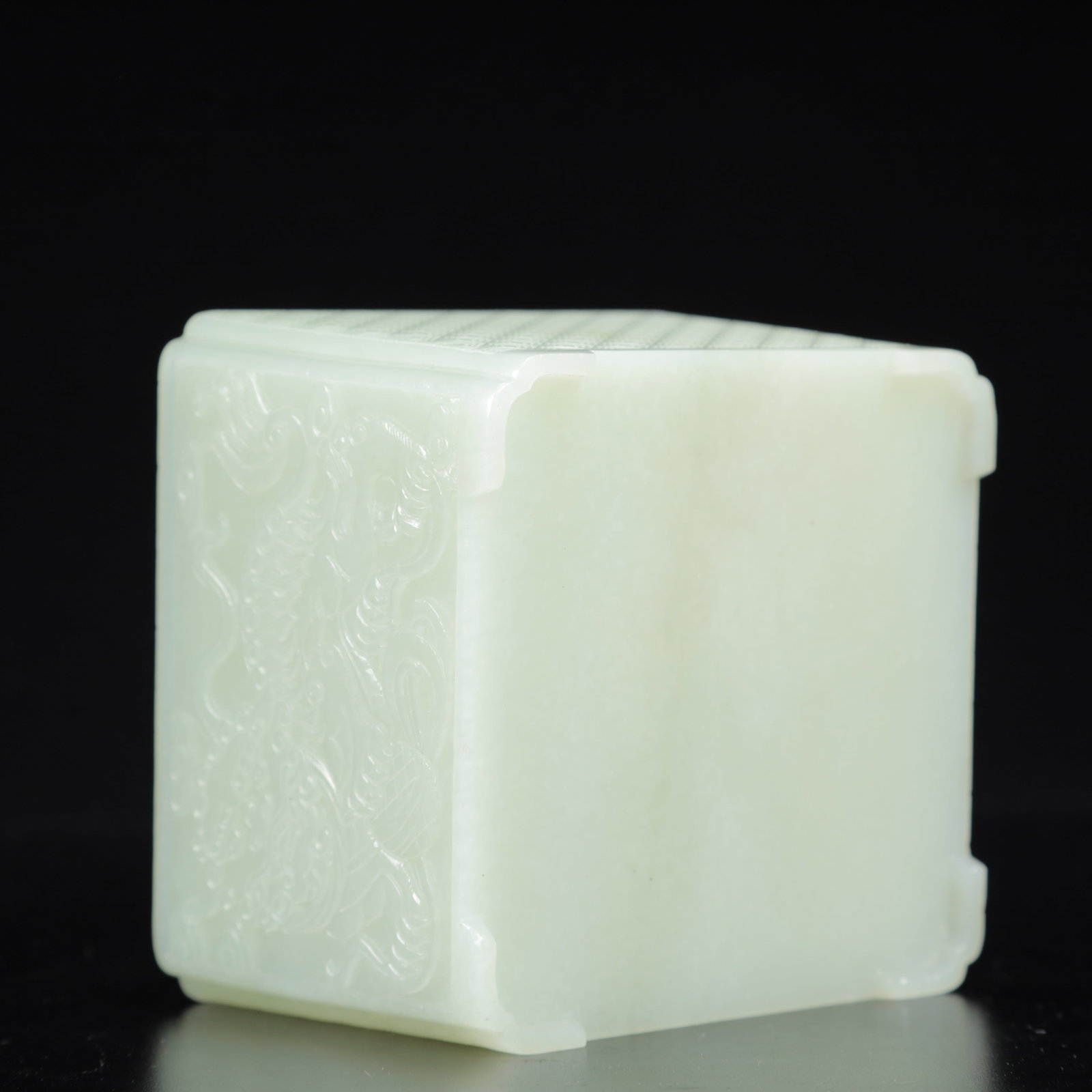 An Exquisite White Jade Auspicious Beast Pattern Jar - 6