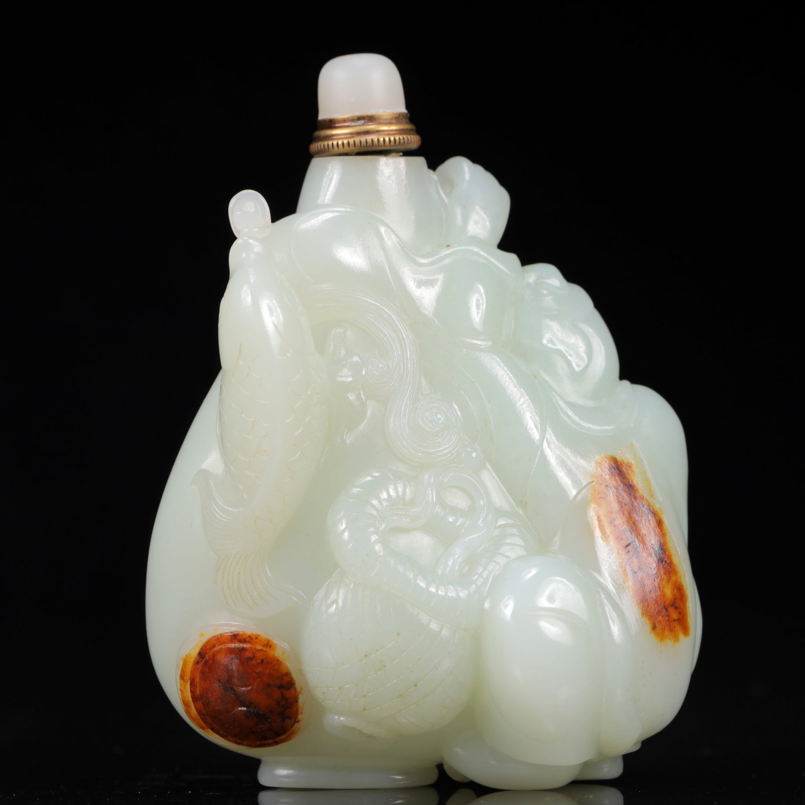 An Exquisite Sterling Silver-Gold Plated Inlaid Beeswax Necklace: An Exquisite White Jade Figure Pattern Snuff Bottle,Qing Dynasty, China,Size:3.1inx1.6inx3.9in,Weight:256g