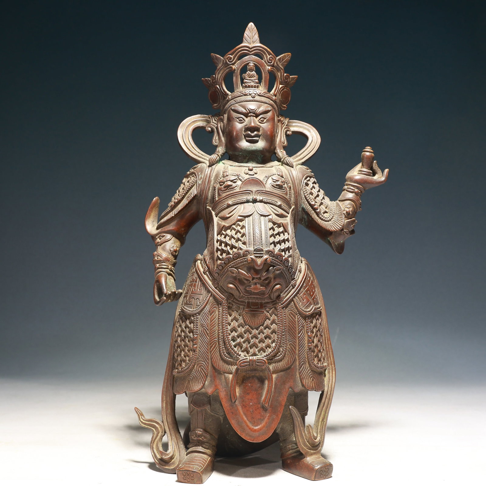 An Exquisite Blue and White Auspicious Cloud and Dragon Pattern Jar with Cover: A Solemn Bronze Beast-Face Pattern Statue of Heavenly King,Qing Dynasty,China,Size:8.7inx3.5inx15.7in,Weight:4800g 铜兽面纹天王像,中国清