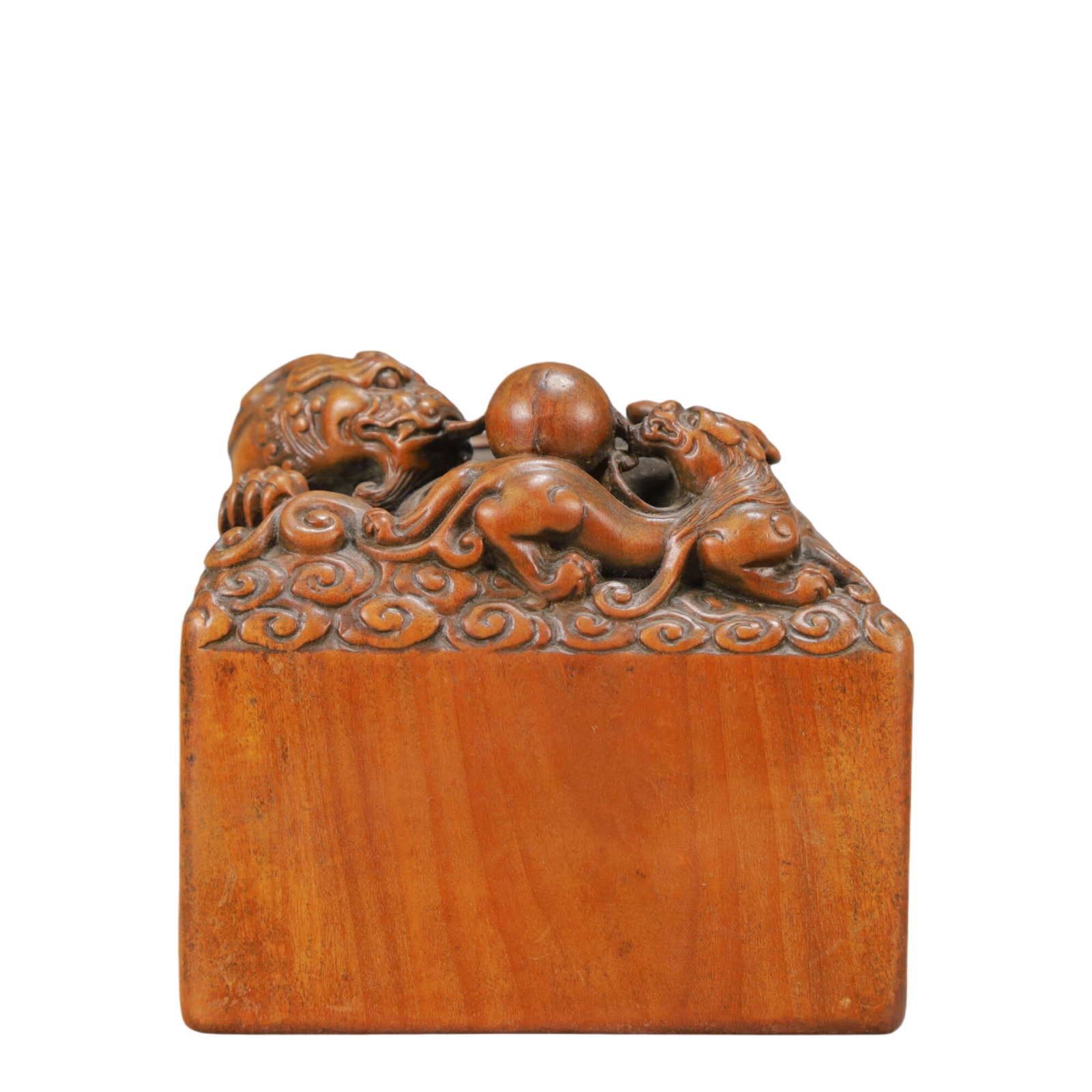 An Exquisite Redwood Inlaid Gems Pine and Crane Pattern Hanging Panel: An Exquisite Boxwood Dragon Pattern Seal,Qing Dynasty,China,Size:3.5inx2.4inx3.3in,Weight:350g 黄杨木龙纹印章,中国清代