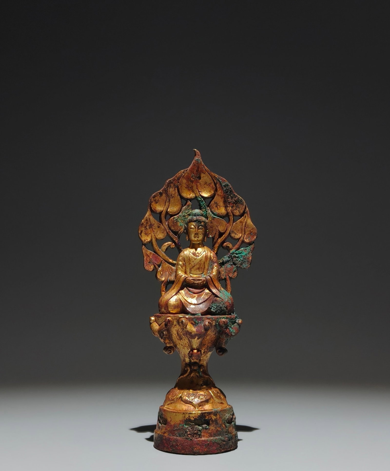 An Exquisite Silver Bird Loop-Handled Pot: A Solemn Gilt Bronze Buddha Statue,Tang Dynasty,China,Size:7.1inx3inx2in 铜鎏金佛像,中国唐代