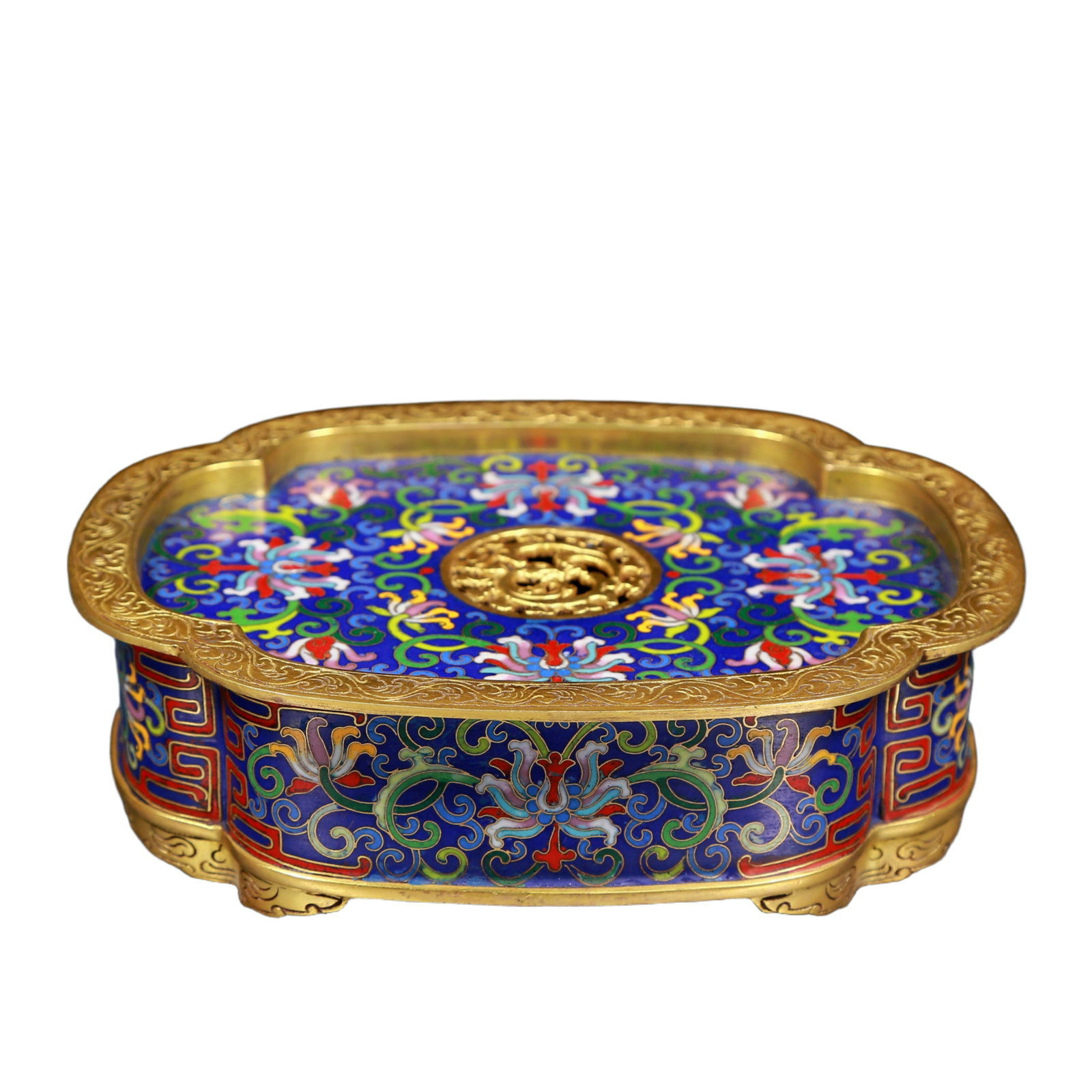 An Exquisite Ge yao Yellow Glazed Painted Gold Double-Ears Censer: An Exquisite Cloisonne Lotus Pattern Box,Qing Dynasty, China,Size:7.5inx5.9inx2.2in,Weight:1.00kg 景泰蓝缠枝莲纹盖盒,清代