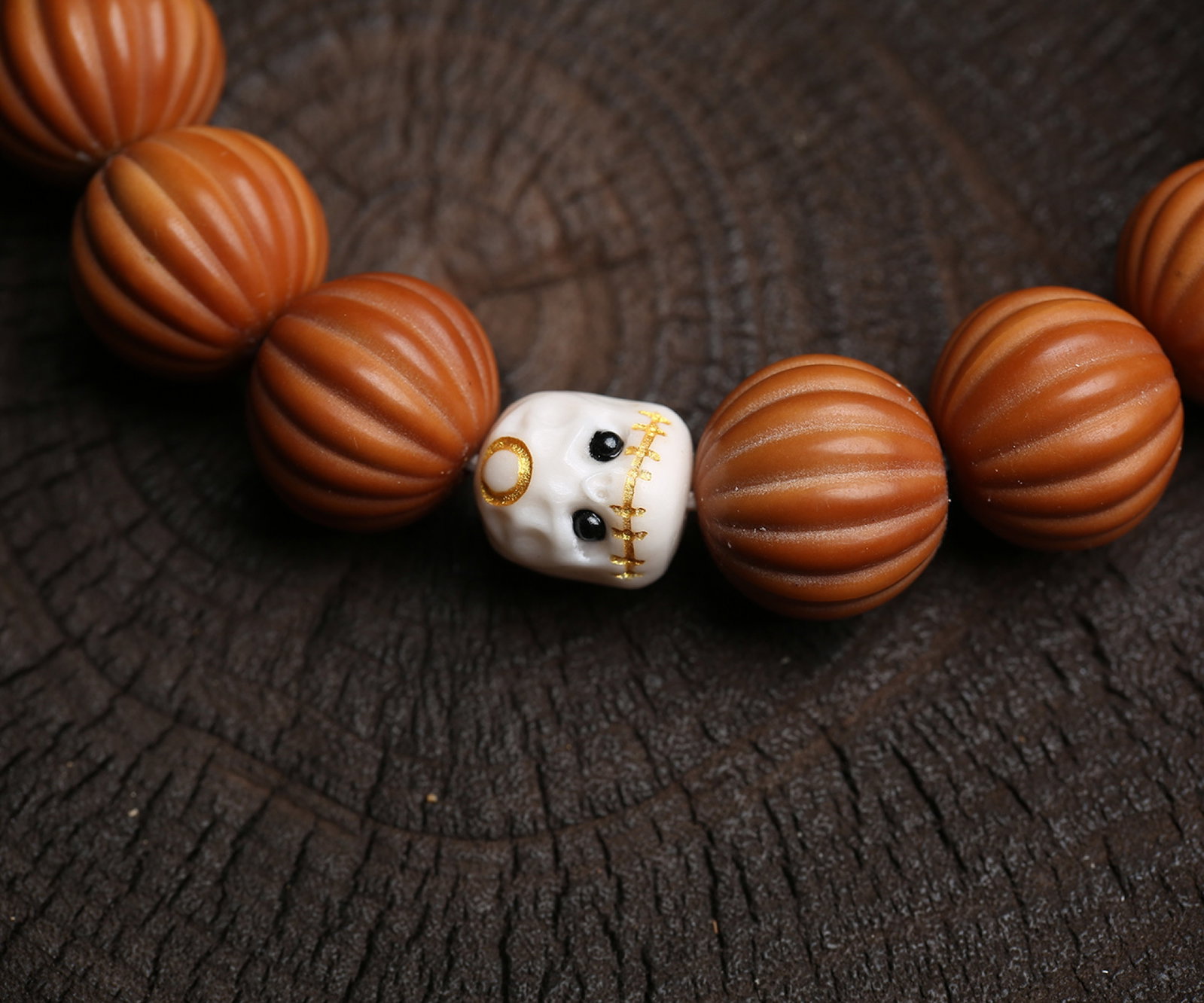 An Exquisite Walnut Bracelets - 4