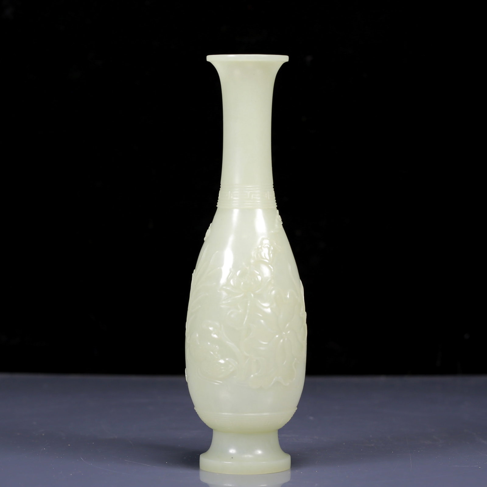 A Pair of Huge Cloisonne Kylin Censers: An Exquisite White Jade Flower Pattern Vase,Qing Dynasty, China,Size:2.6inx8.9in,Weight:185g 白玉花卉纹瓶，清代