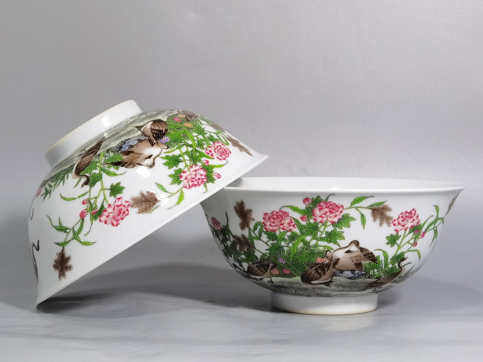 A Chinese Vertical Scroll Ink Painting of Landscape on Silk: A Pair of Exquisite Enamel Flower and Bird Pattern Bowls,with poem,Qing Dynasty,China,Yongzheng Six-character Mark,Size:6.7inx3in 一对珐琅彩花鸟纹ఏ