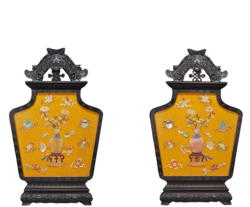 An Exquisite White Jade Figure Pendant: A Exquisite A pair of Zitanwood Inlaid Gems Eight Treasures Pattern Flower Pattern Beast-Face Pattern Hanging Panel Qing Dynasty, China, Size:20.7inx2inx35.8in Weight:11850g 一对紫&#
