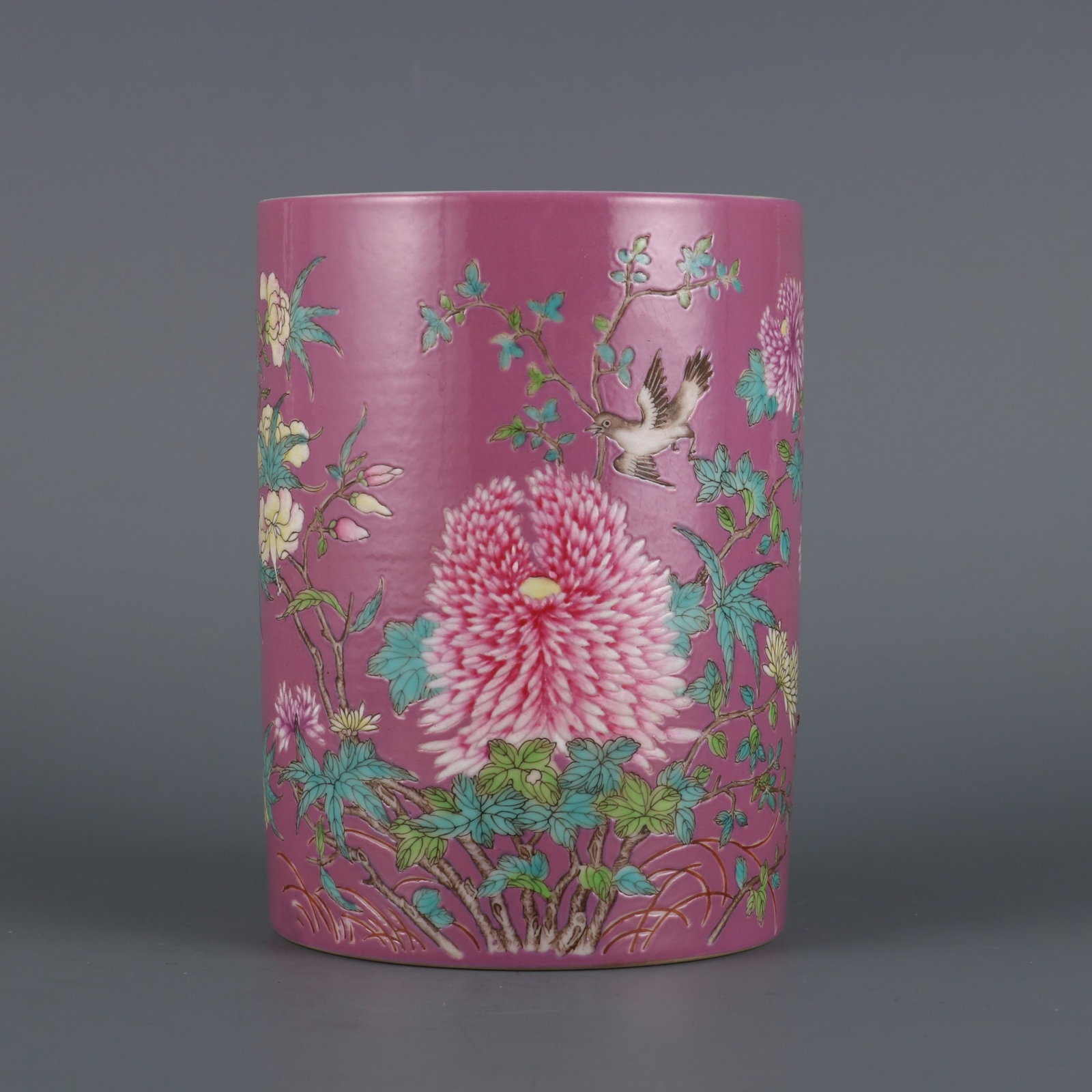 An Exquisite White Jade Bodhisattva Pendant: An Exquisite Purple Ground Famille-Rose Flower and Bird Pattern Brush Pot,Qing Dynasty,China,With Mark,Size:5.4inx3.9in 紫地粉彩花鸟纹笔筒,中