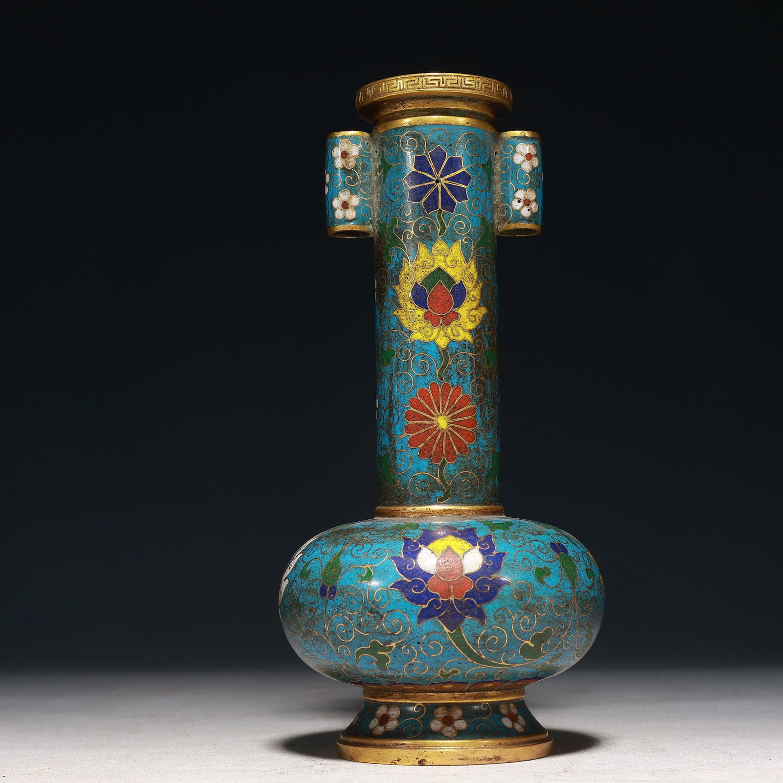 A Pair of Rare Gilt Bronze Flower Pattern Vases: An Exquisite Cloisonne Flower Pattern Double-Ears Vase,Ming Dynasty,China,Jingtai Four-character Mark,Size:3.9inx8.3in,Weight:600g 景泰蓝花卉纹双耳ī