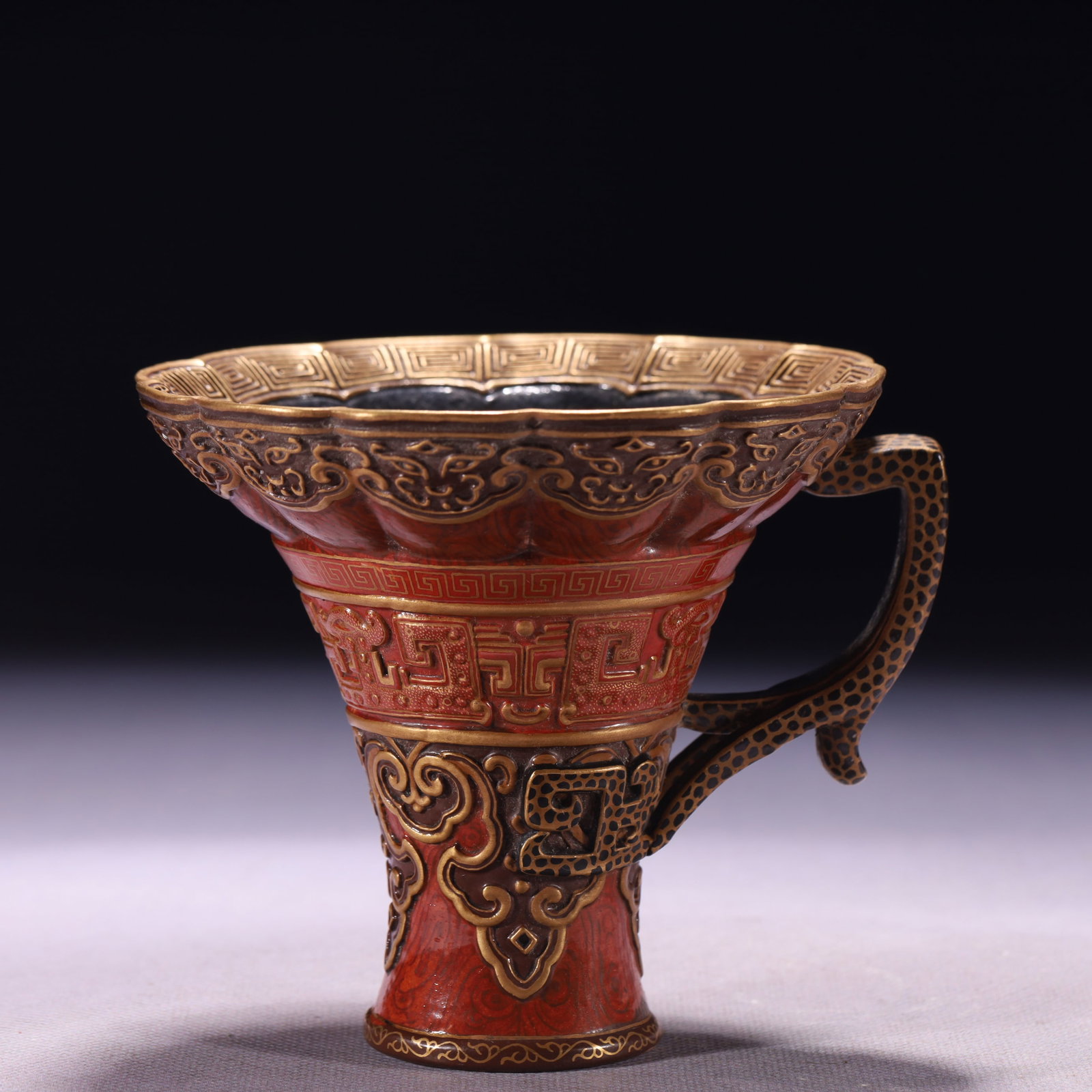 An Exquisite Sterling Silver-Gold Plated Inlaid Red Agate Necklace: An Exquisite Imitation Wood Grain Glazed Painted Gold Chi-Dragon Pattern Cup,Qing Dynasty,China,Qianlong Six-character Mark,Size:4.9inx4.5inx4.3in,Weight:285g 木纹釉描金&