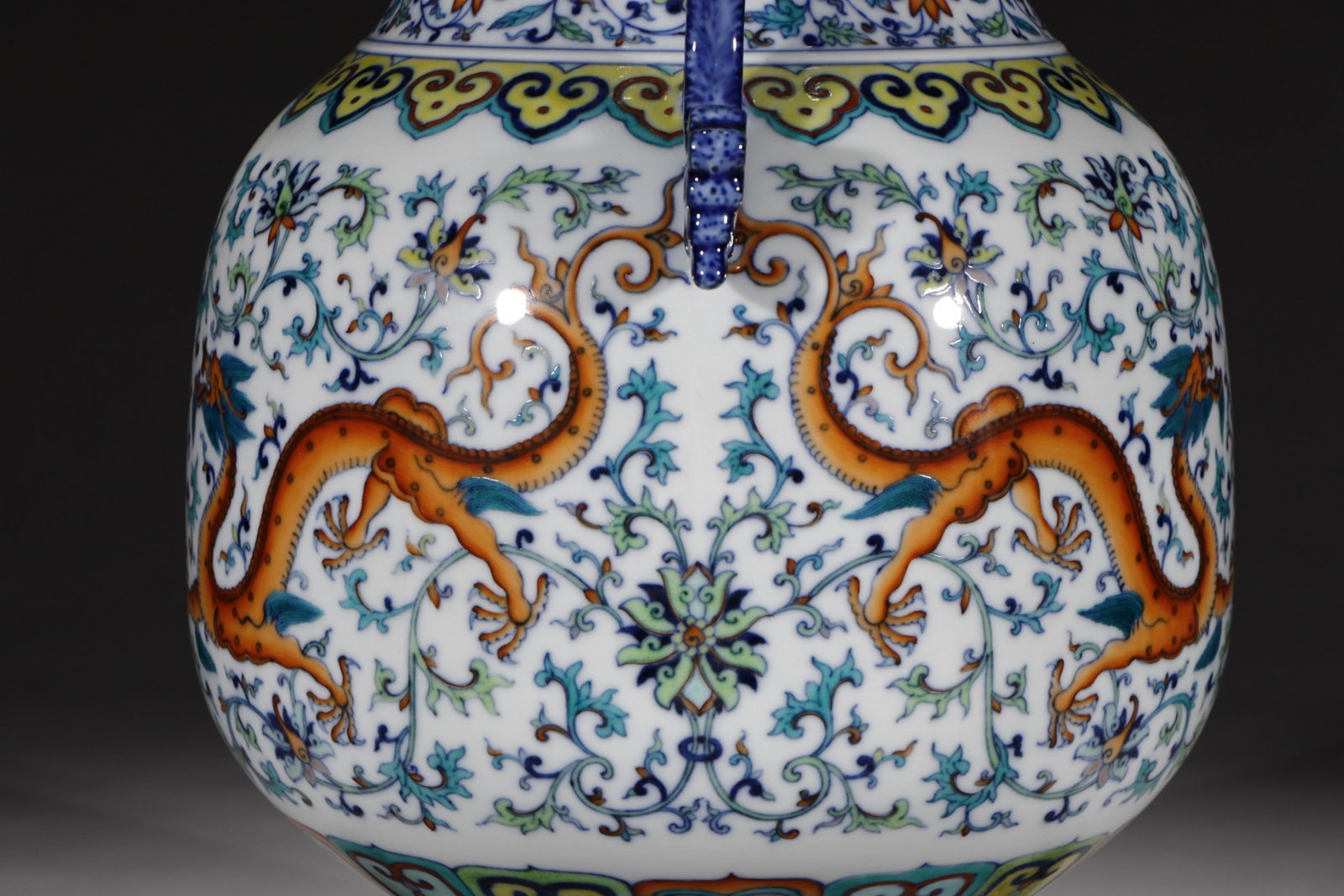 An Exquisite White Jade Dragon Pattern Pendant - 6