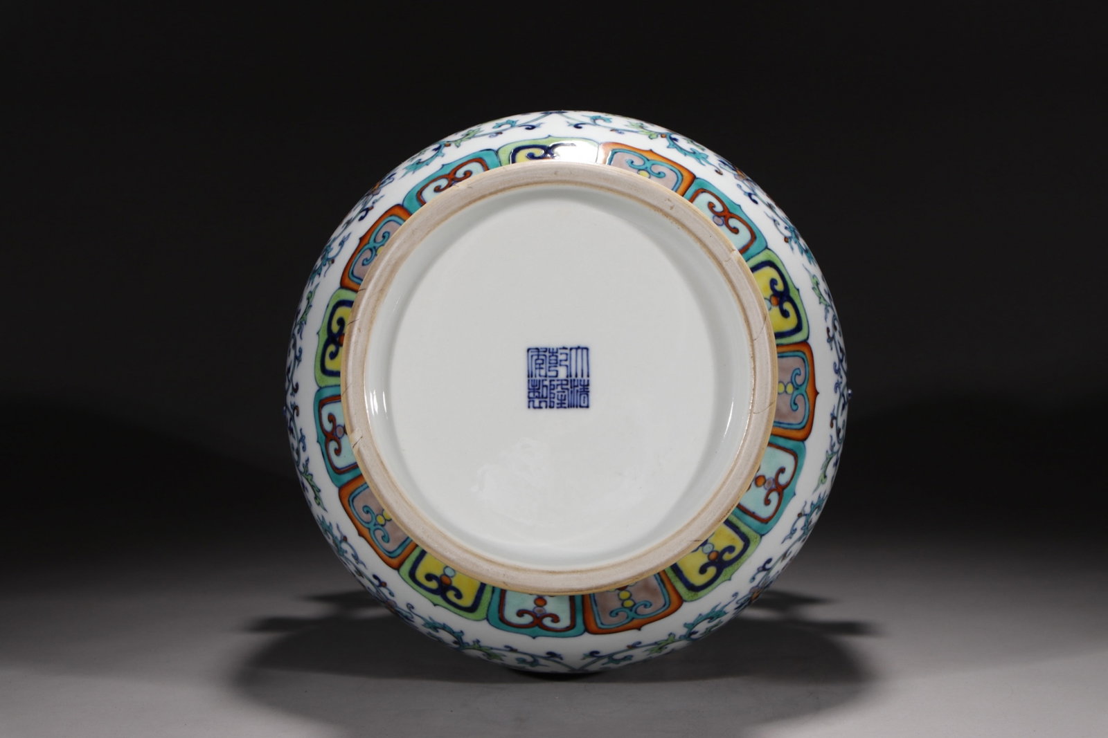 An Exquisite White Jade Dragon Pattern Pendant - 9